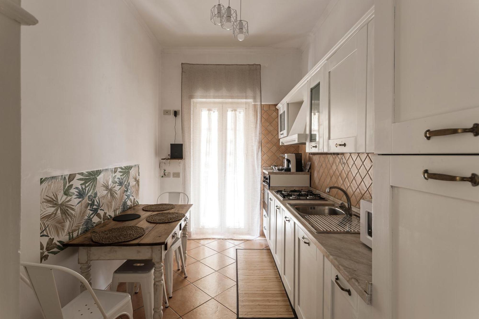 Aurelia 386 Vatican House *