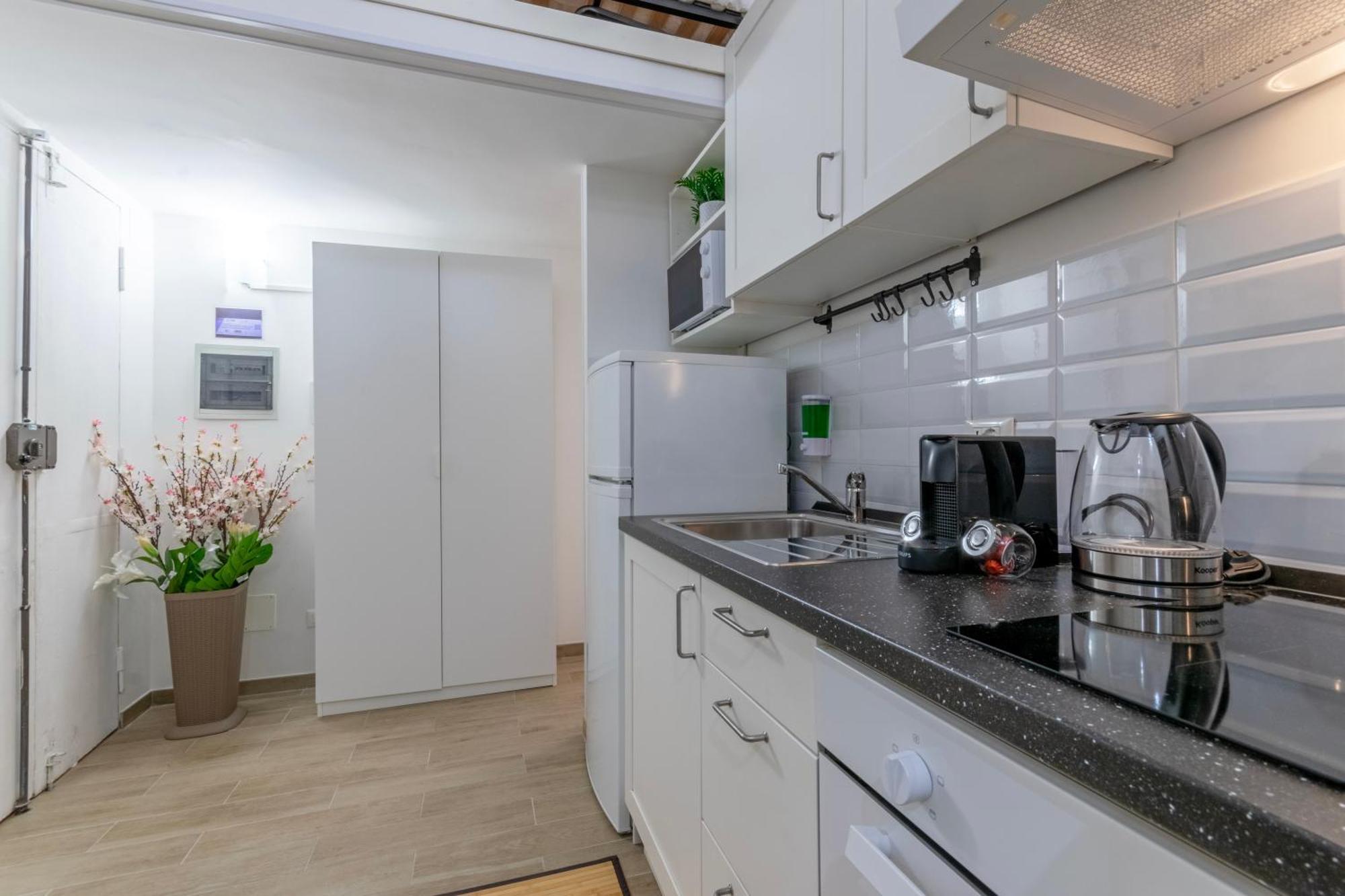 Marcantonio Colonna - Loft X5 Persone, Wi-fi, Aria Condizionata Nelle Camere, Parcheggio Privato, Metro A Lepanto 800mt Da Vaticano * Roma