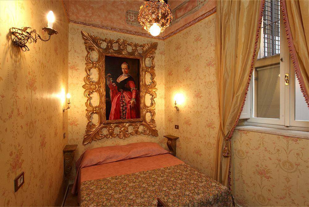 Antica Dimora Delle Cinque Lune Hotel Rom