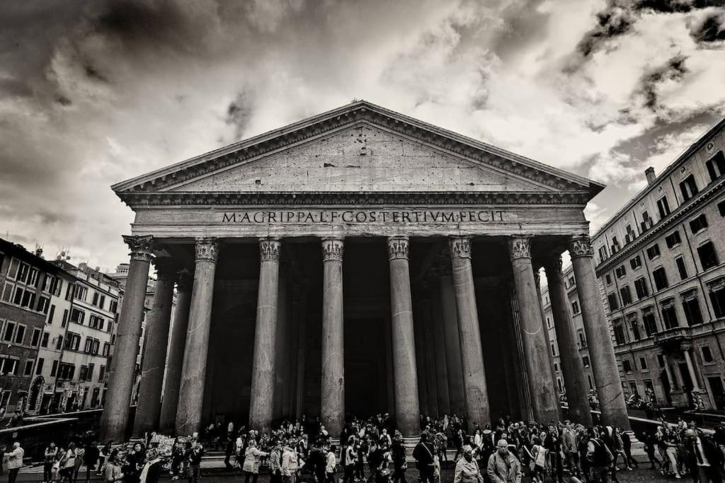 Pantheon 2 - Large In The Hearth Of A * Roma