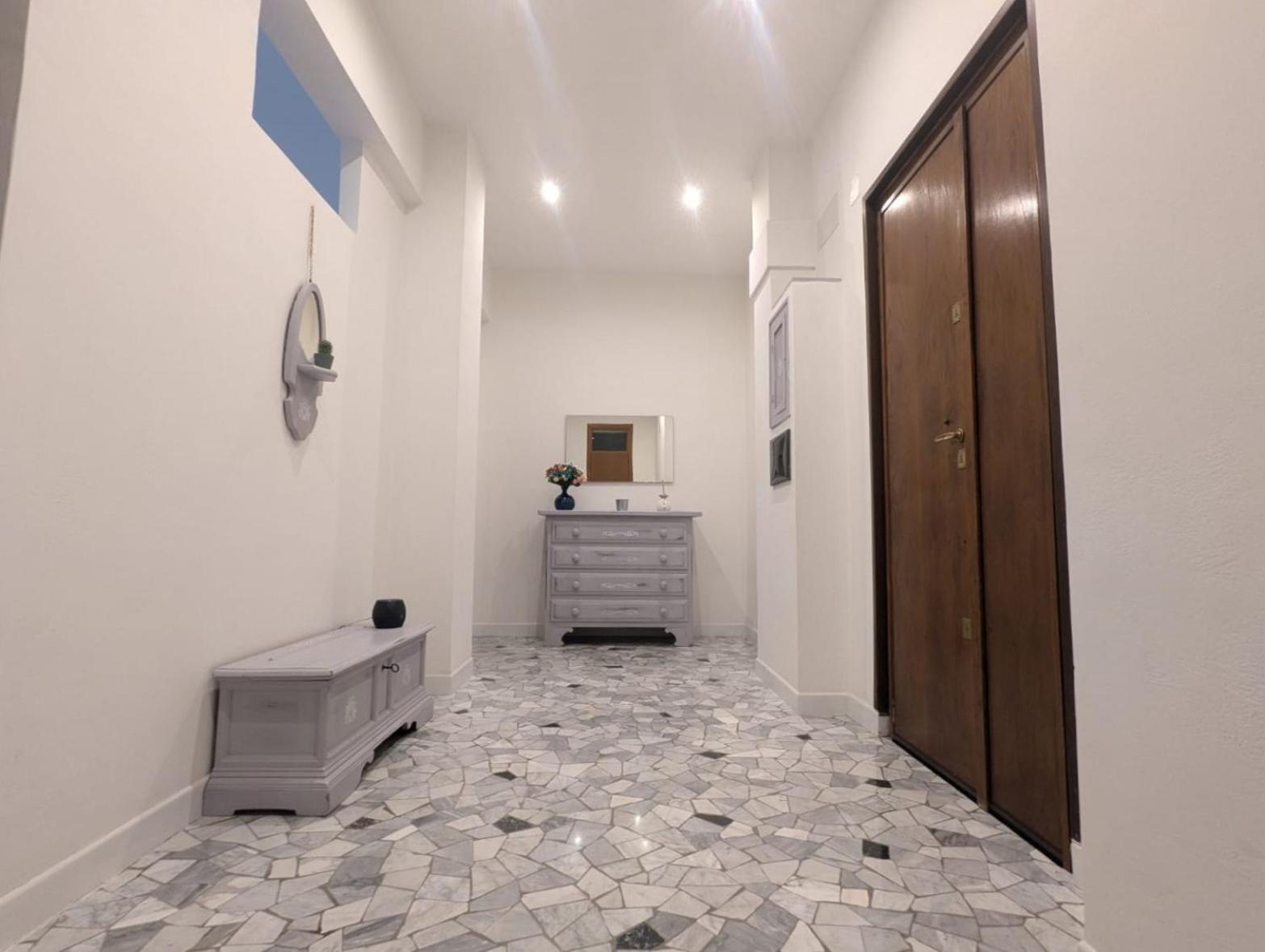 Romane Apartamento