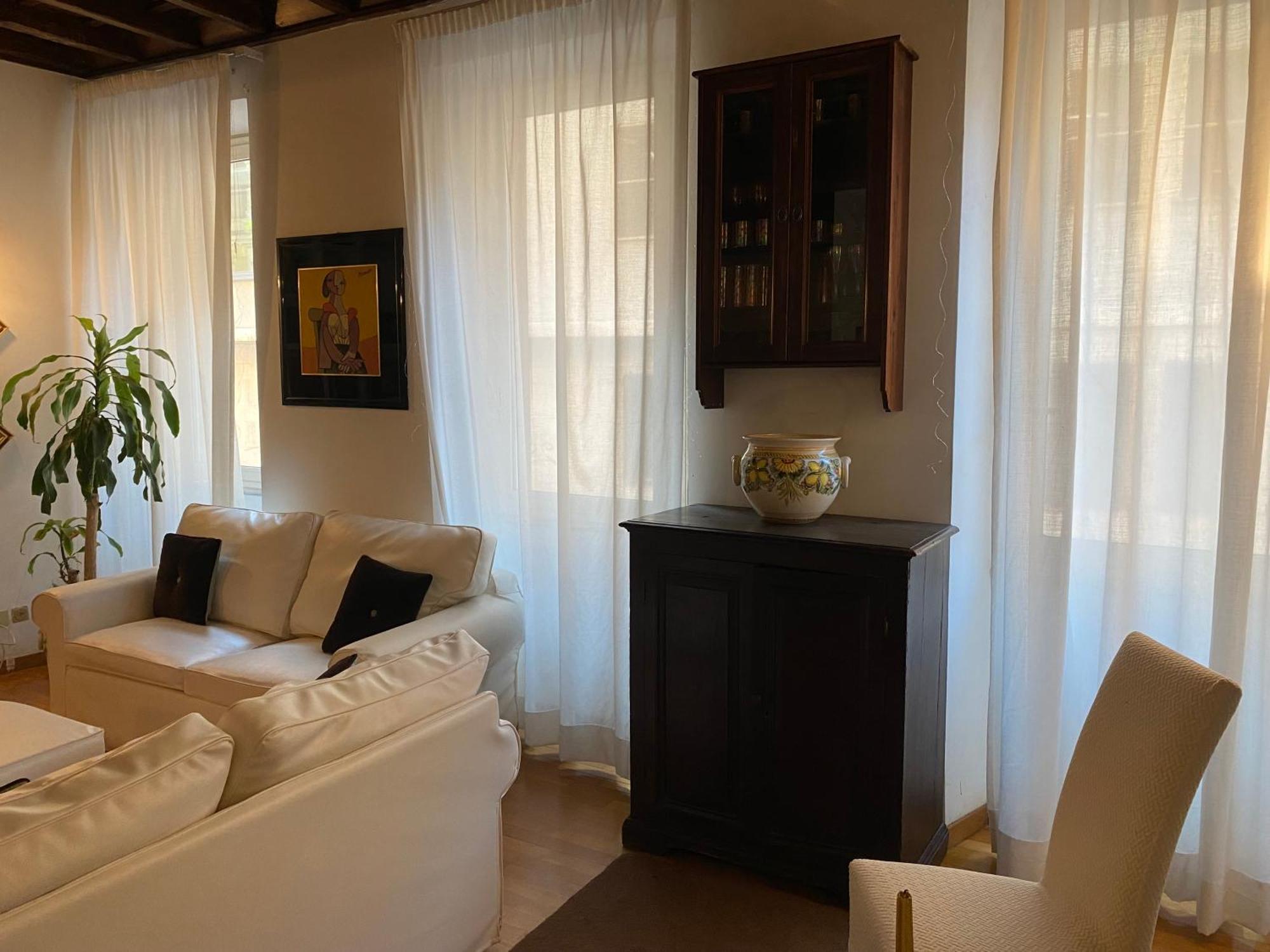 Leonina Luxury Euroform *