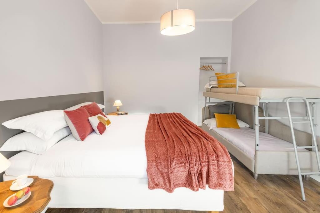 Big Flat In The Heart Of Trastevere 4 Bedrooms 3 Bath Appartamento Roma