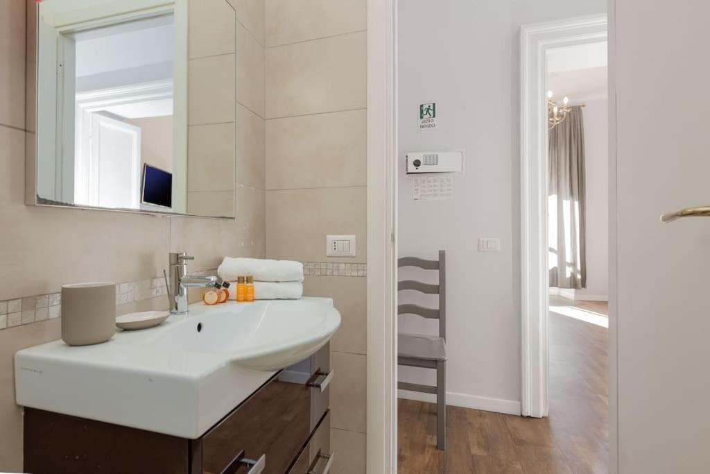Big Flat In The Heart Of Trastevere 4 Bedrooms 3 Bath Roma