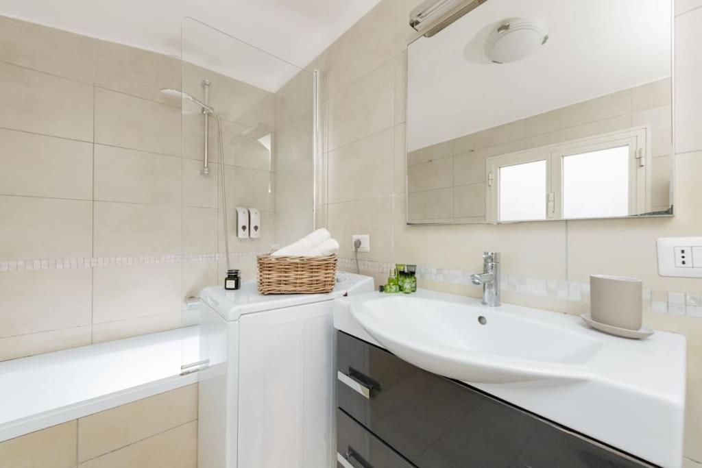 Big Flat In The Heart Of Trastevere 4 Bedrooms 3 Bath Appartamento Roma