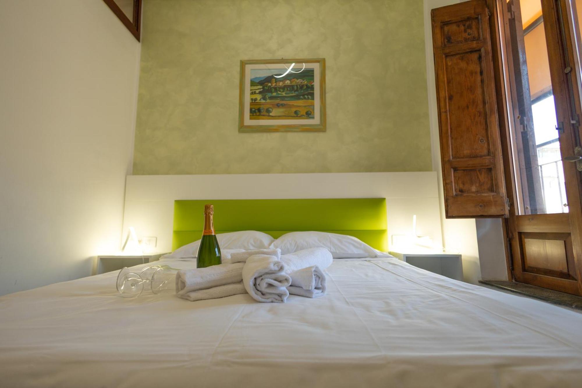 Romerooms Condotti Guest house *