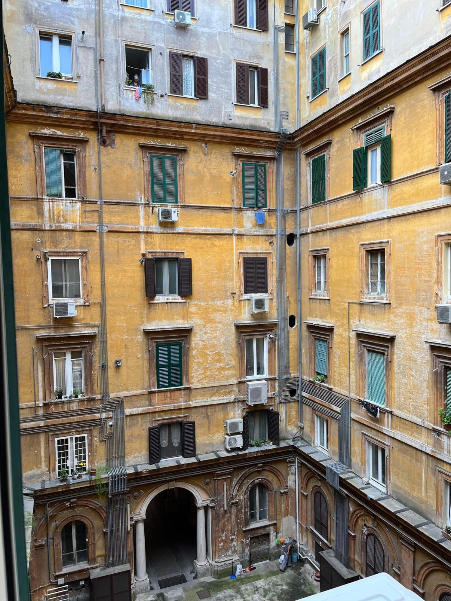 Silla - Piccolo A Due Passi Dal Vaticano * Roma