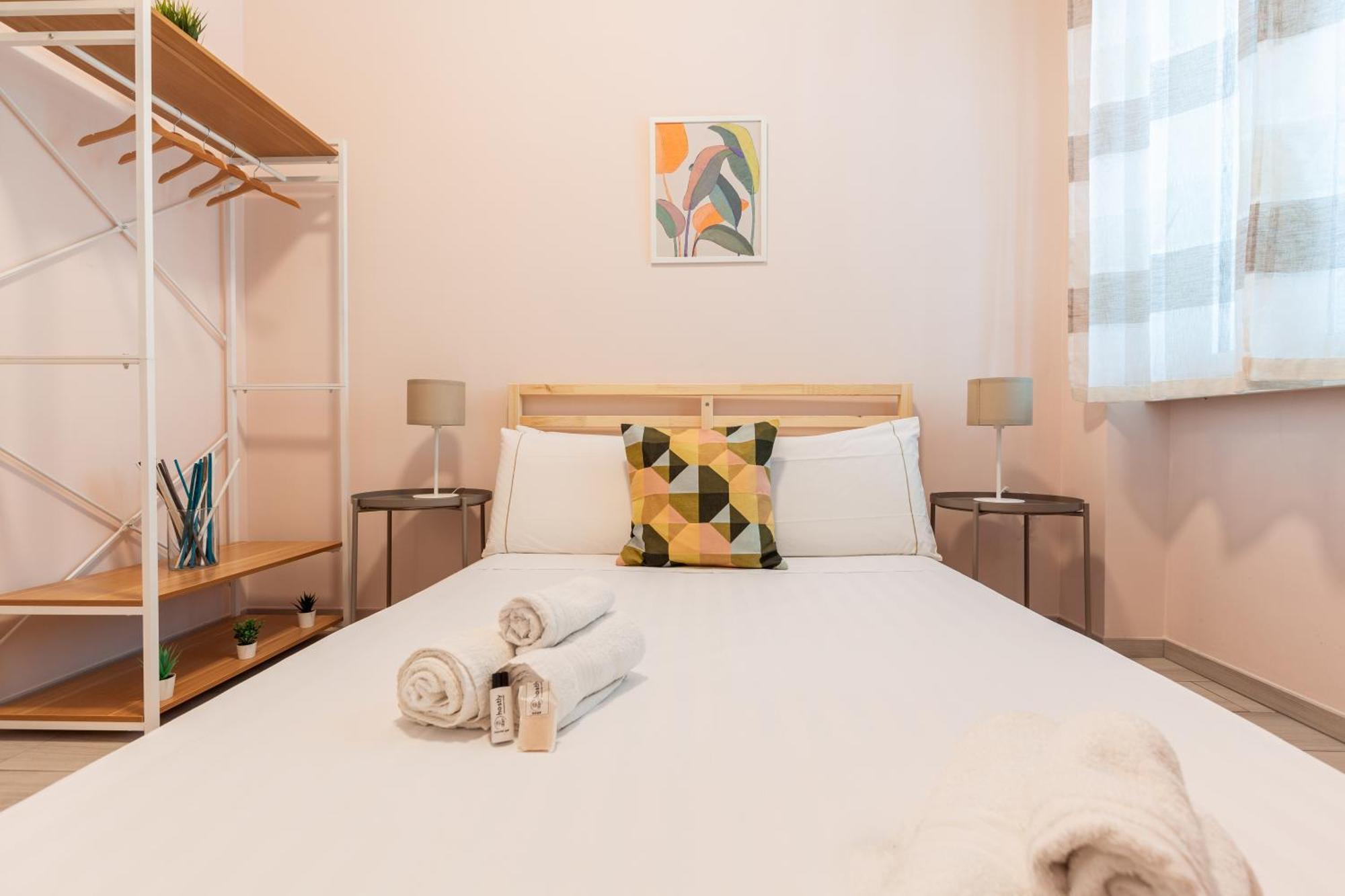 Hostly- Don Bosco Light Apartamento Roma