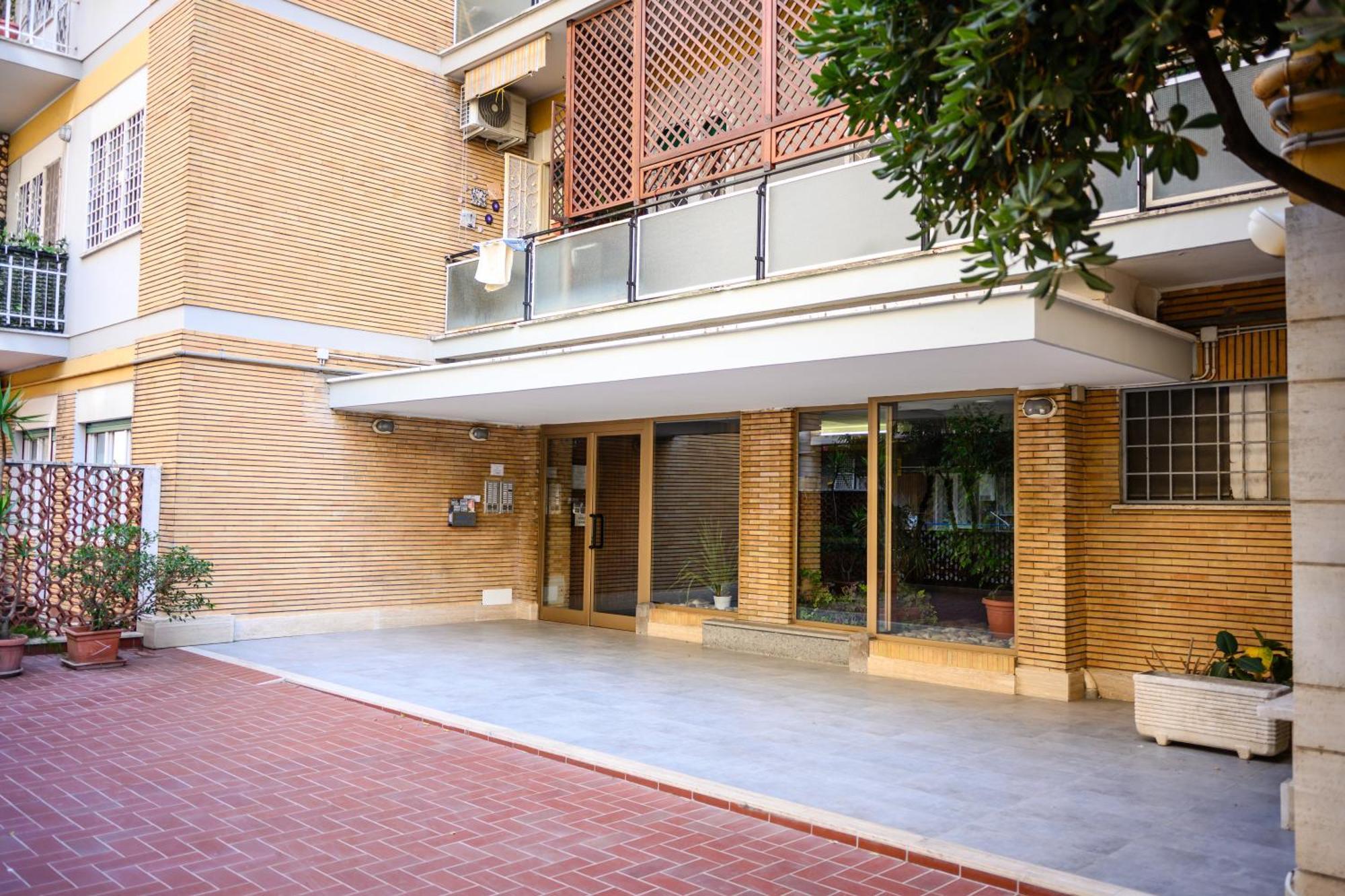 Baleniere 92 * Roma