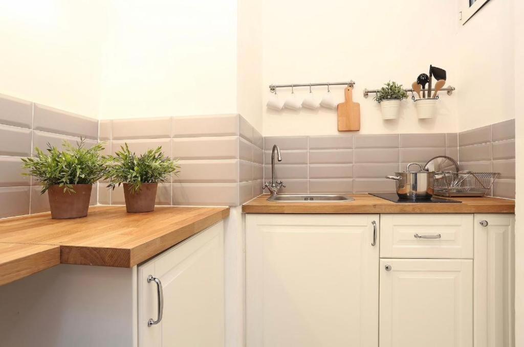Bed and breakfast Dimora Frattina Roma
