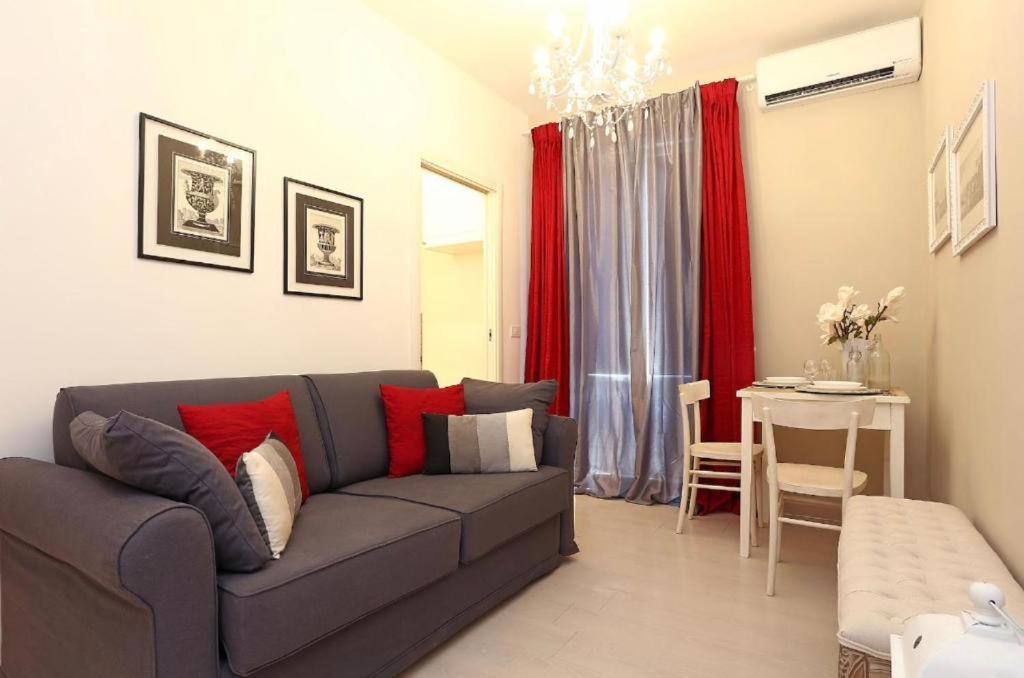 Dimora Frattina Roma