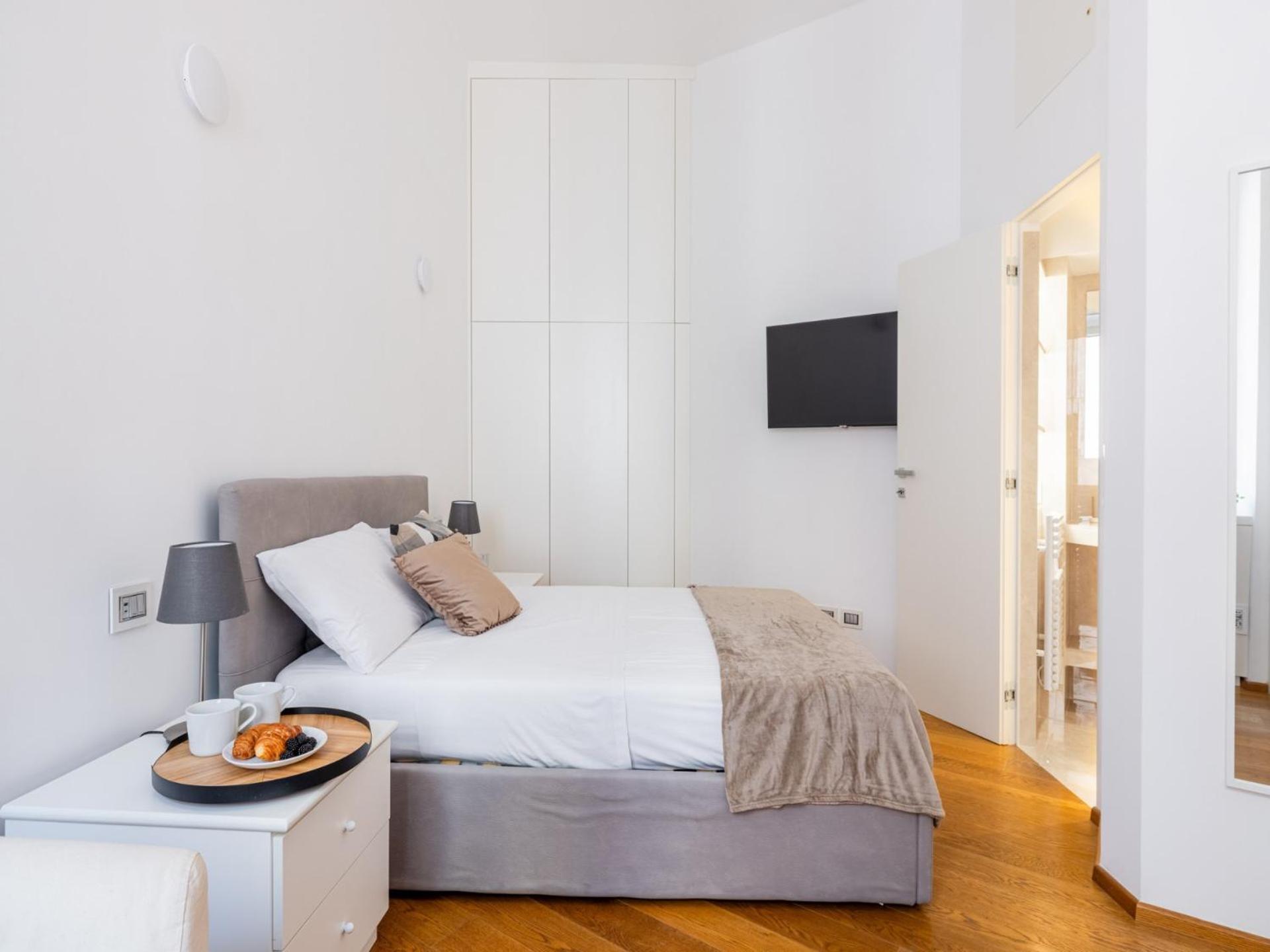The Rent - One-bedroom Flat In Tritone Area Appartamento *