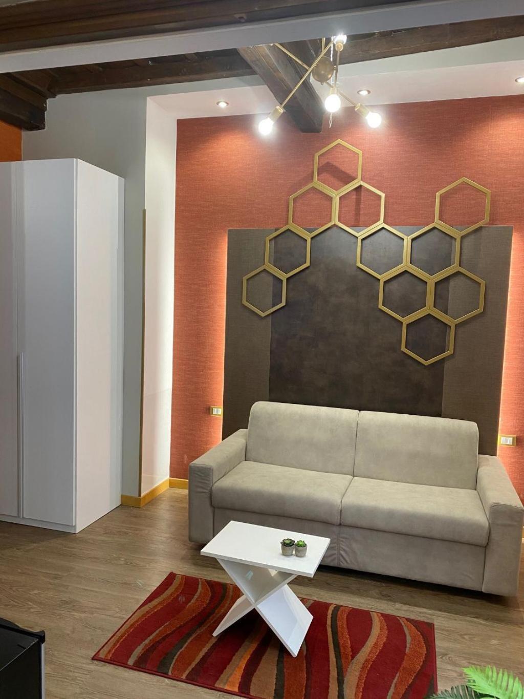 Dimora Frattina Bed and breakfast Roma