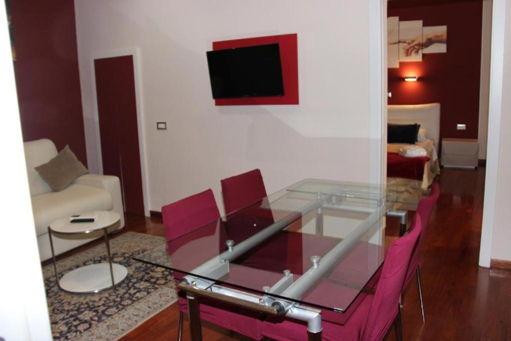 Bed and breakfast Dimora Frattina Roma
