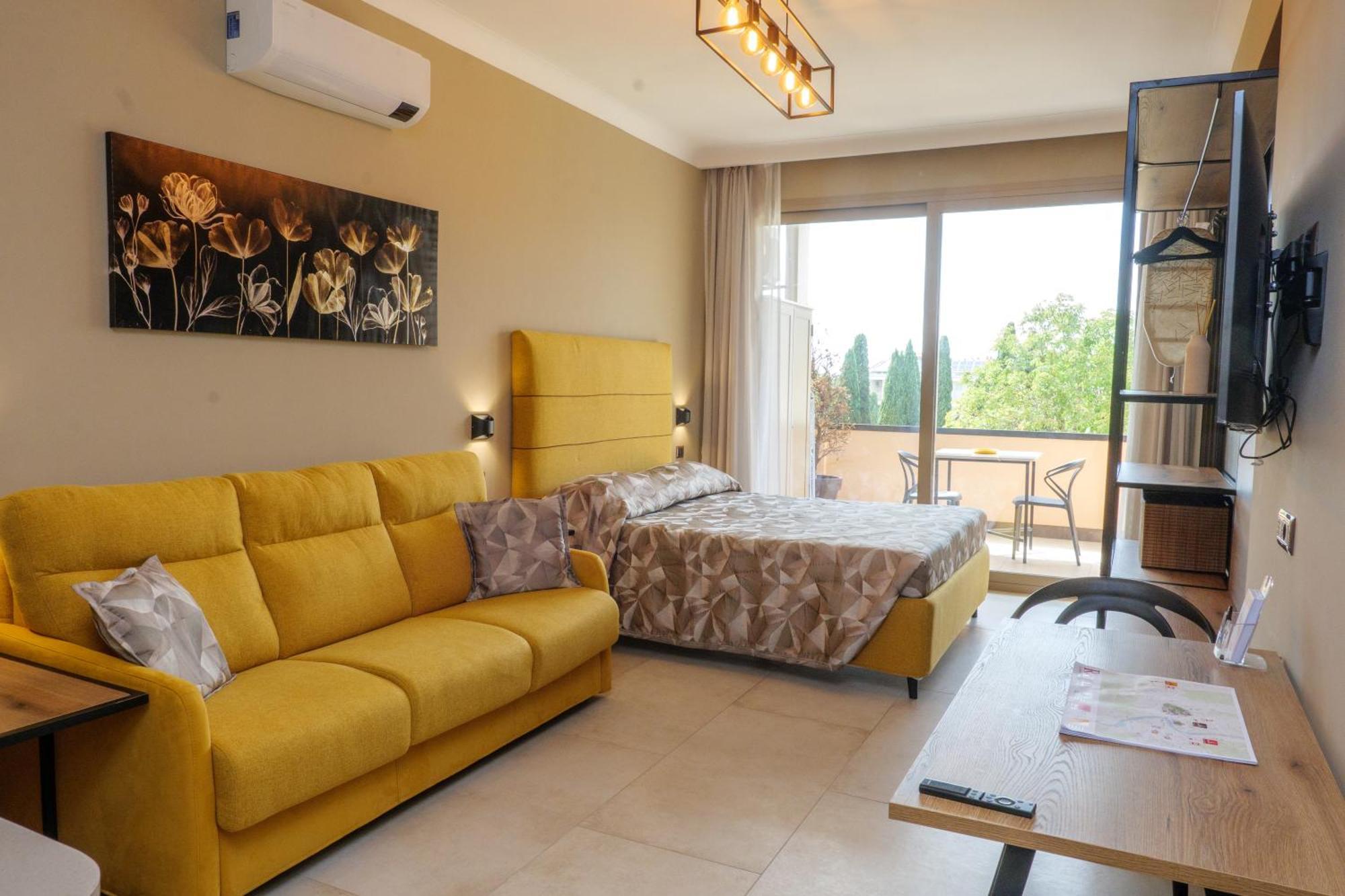 Domus Aurelia *