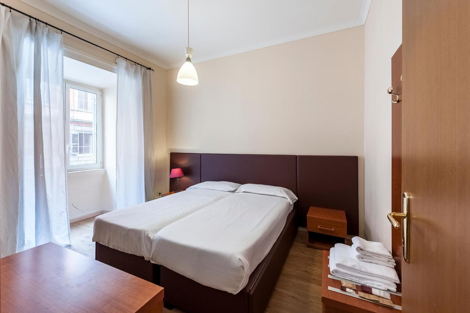 Hotell California 3*