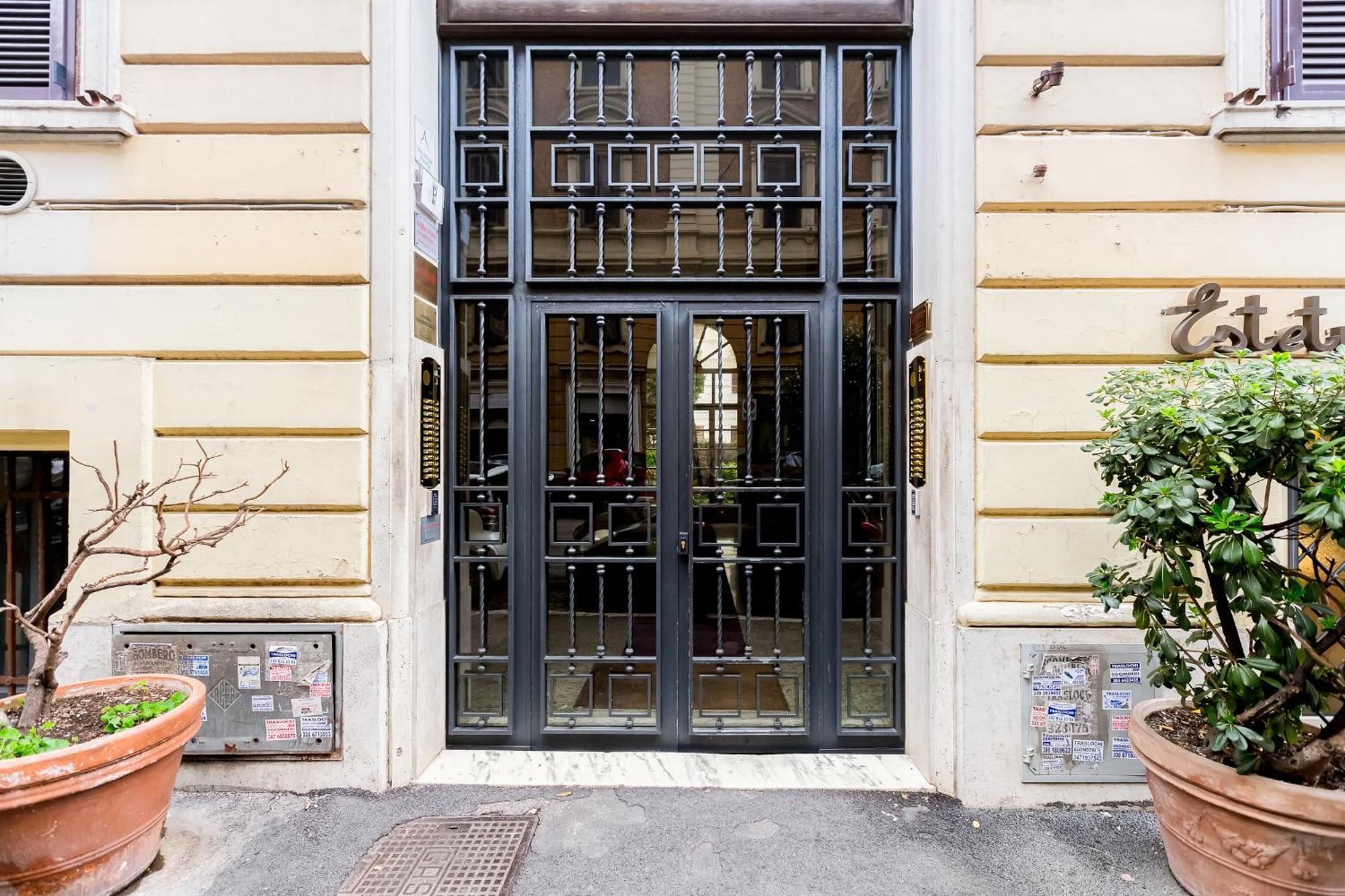 New Vatican 10 Pax Big - Romedreamhome Apartment