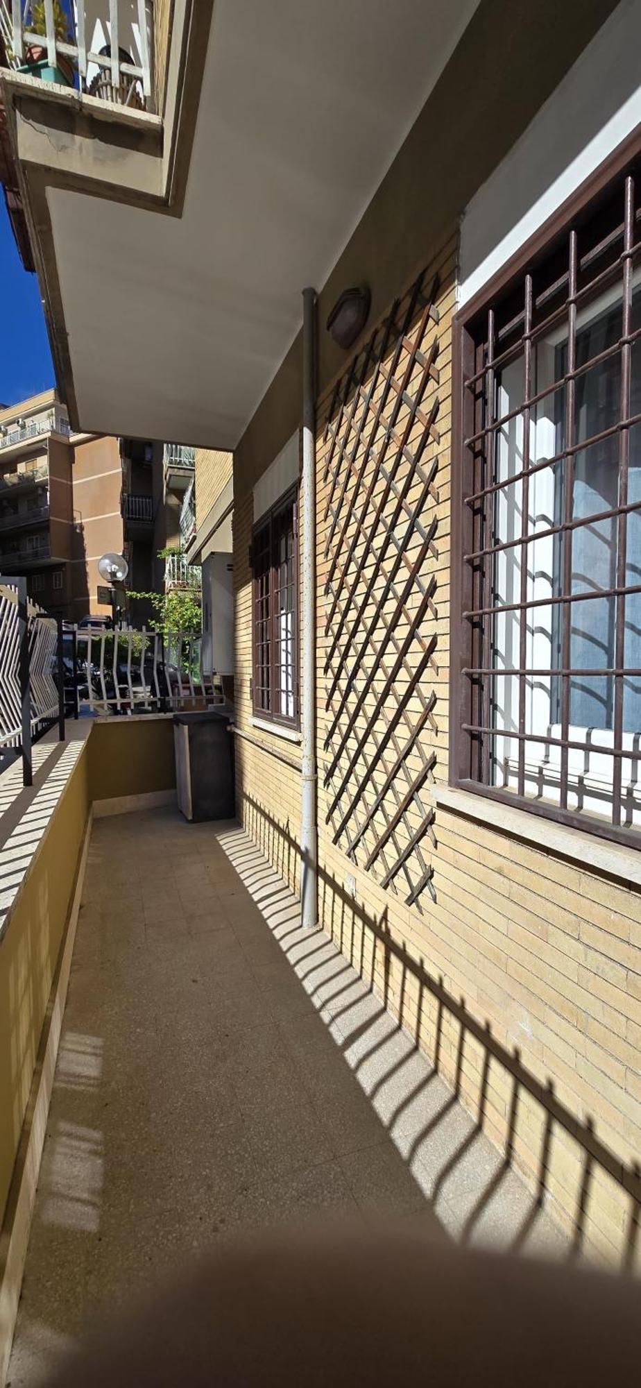 Roberta Vatican Flat Roma