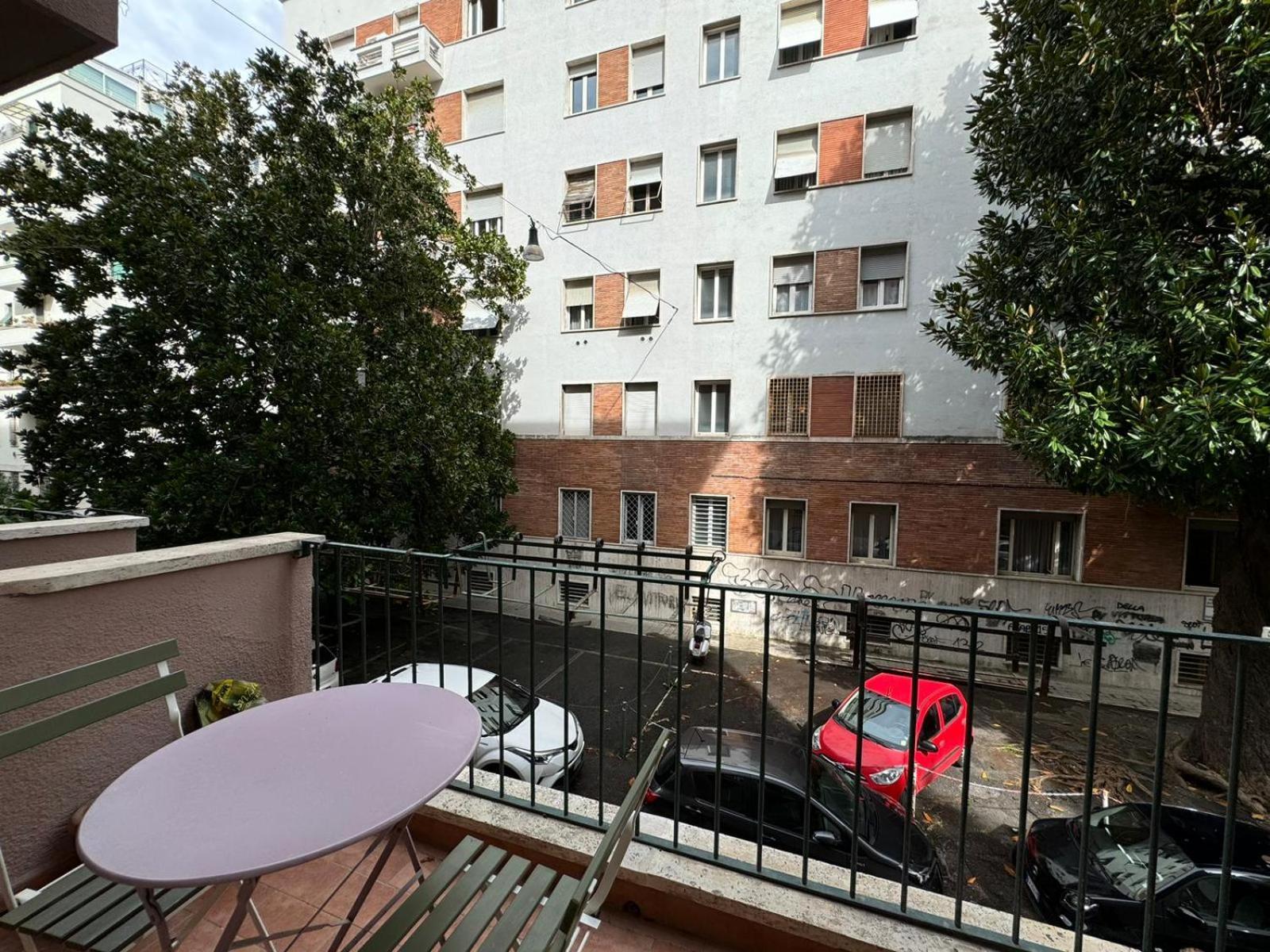 Refined Retreat In Renovated P R A T I Gem Appartamento Roma