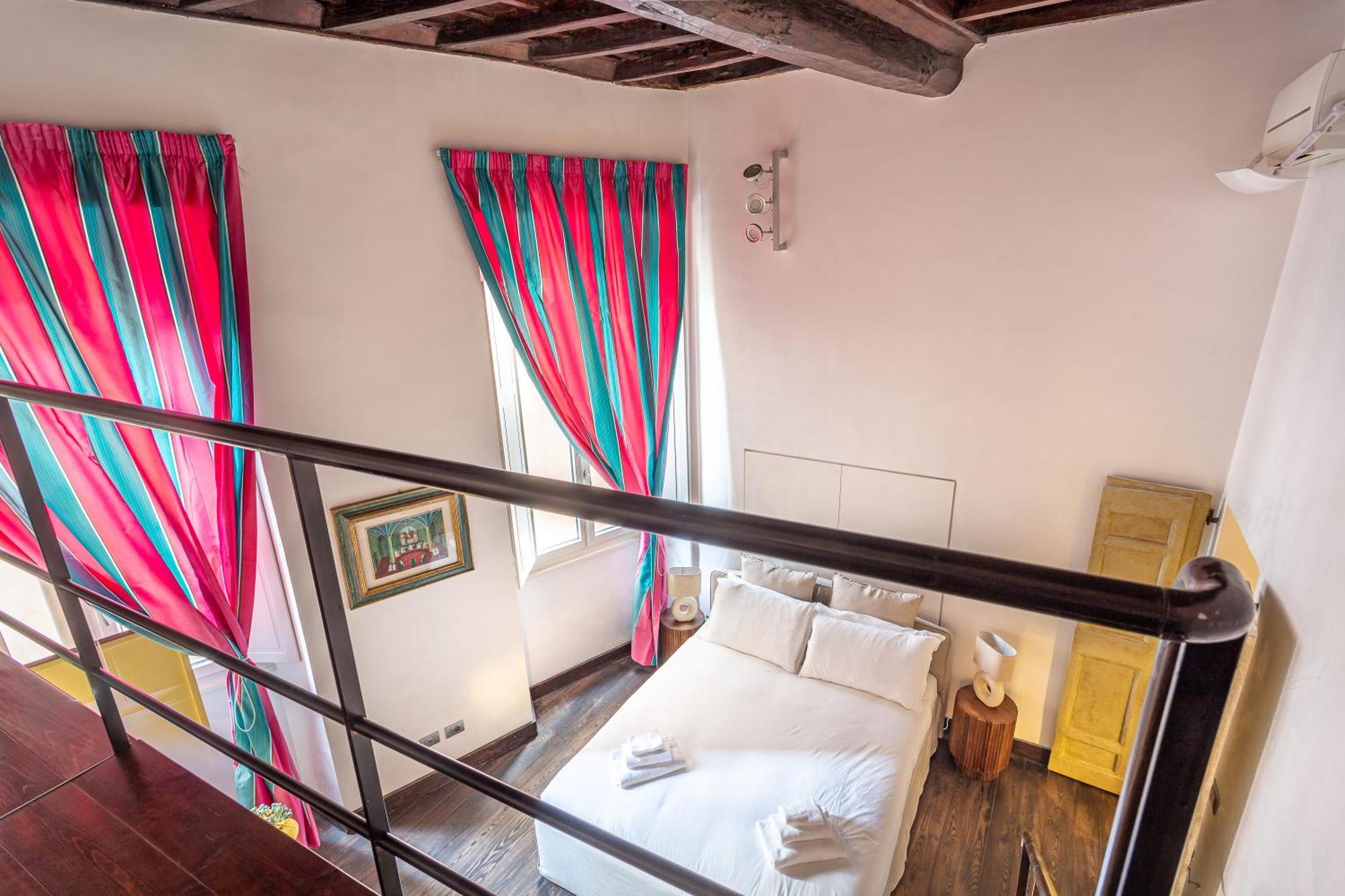 Iflat Pantheon Elegant 3-bedroom Roma