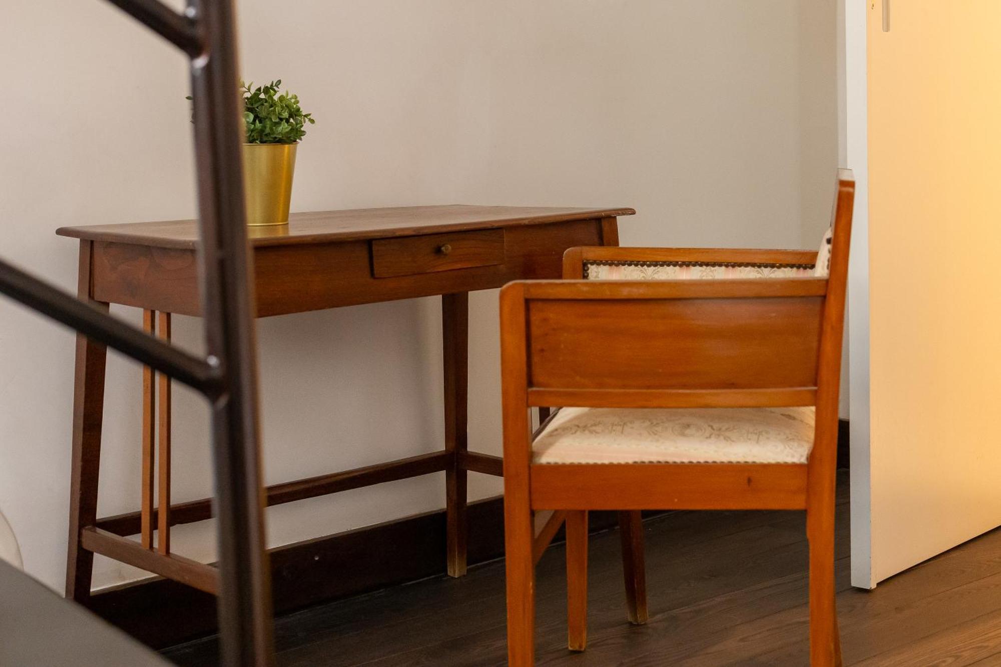 Iflat Pantheon Elegant 3-bedroom Roma