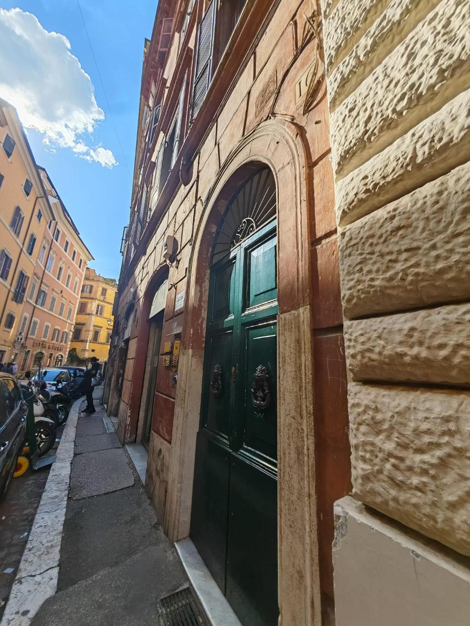 Cozy Luxury Pantheon *