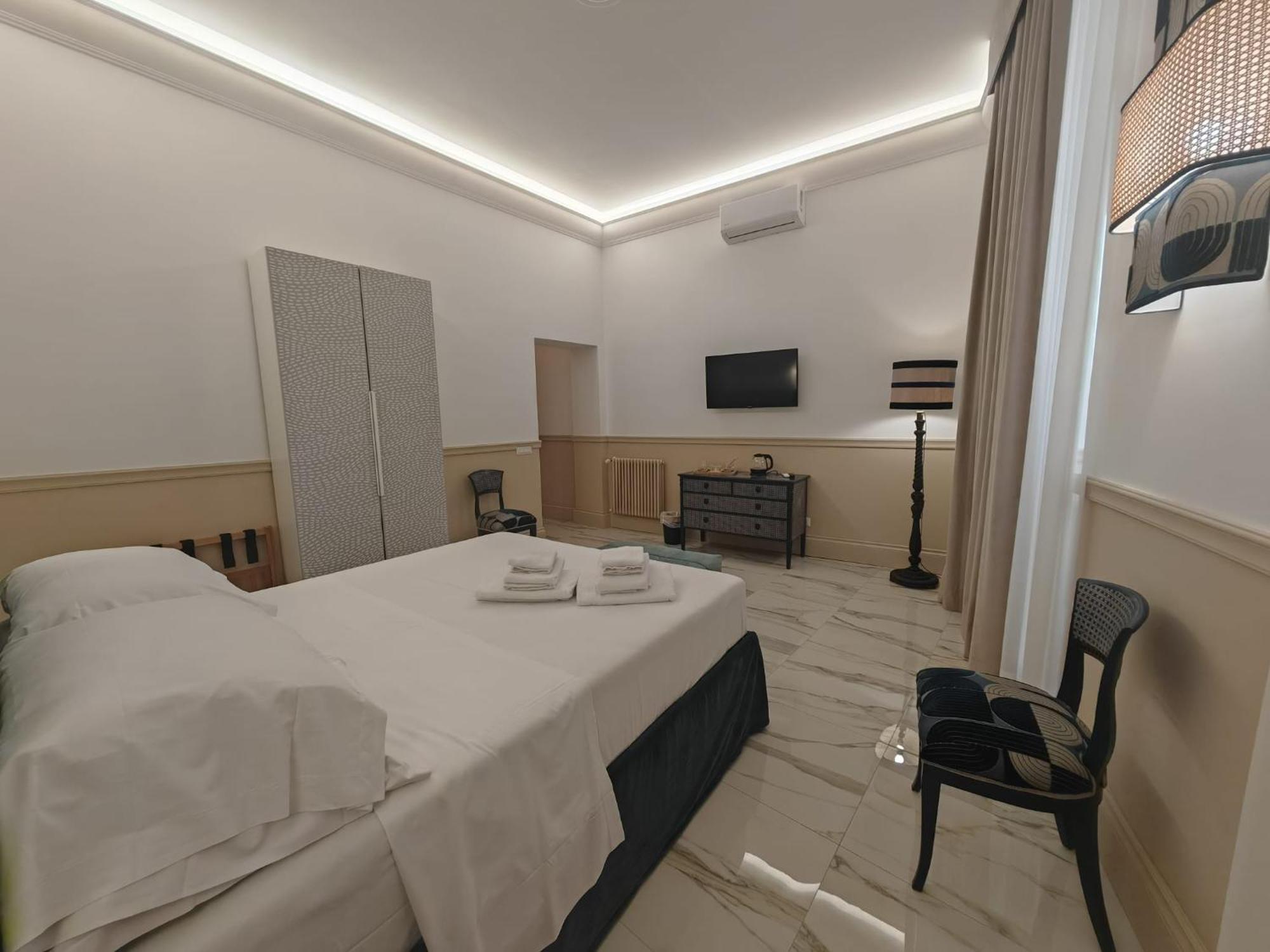 Cozy Luxury Pantheon *
