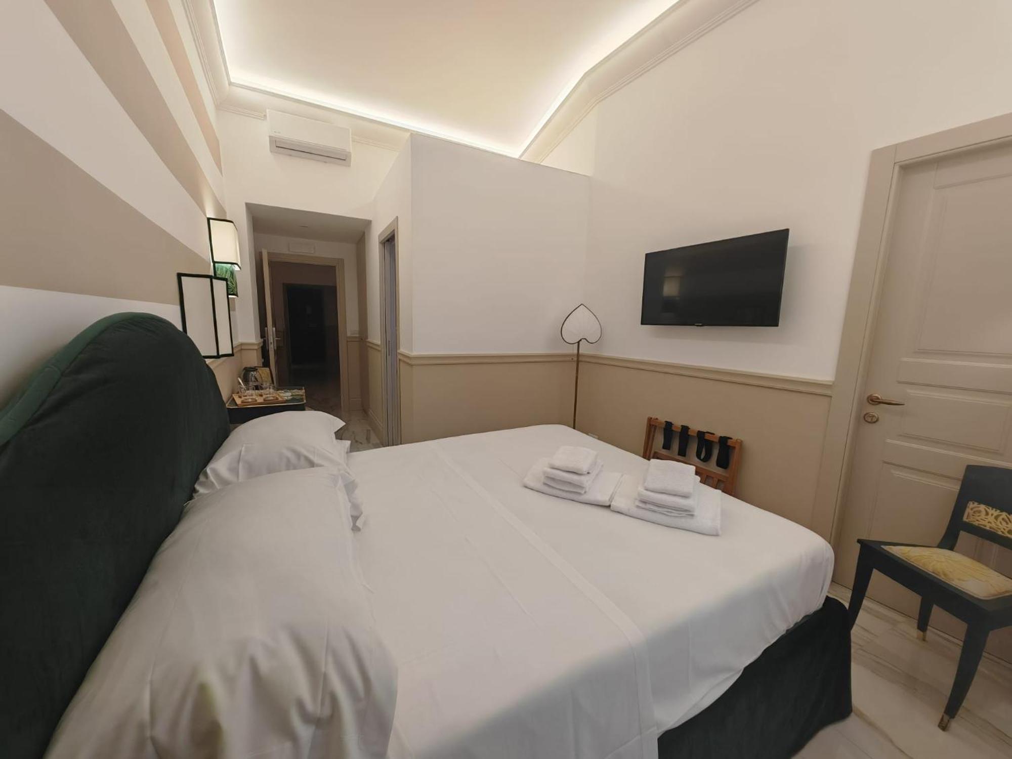 Cozy Luxury Pantheon *
