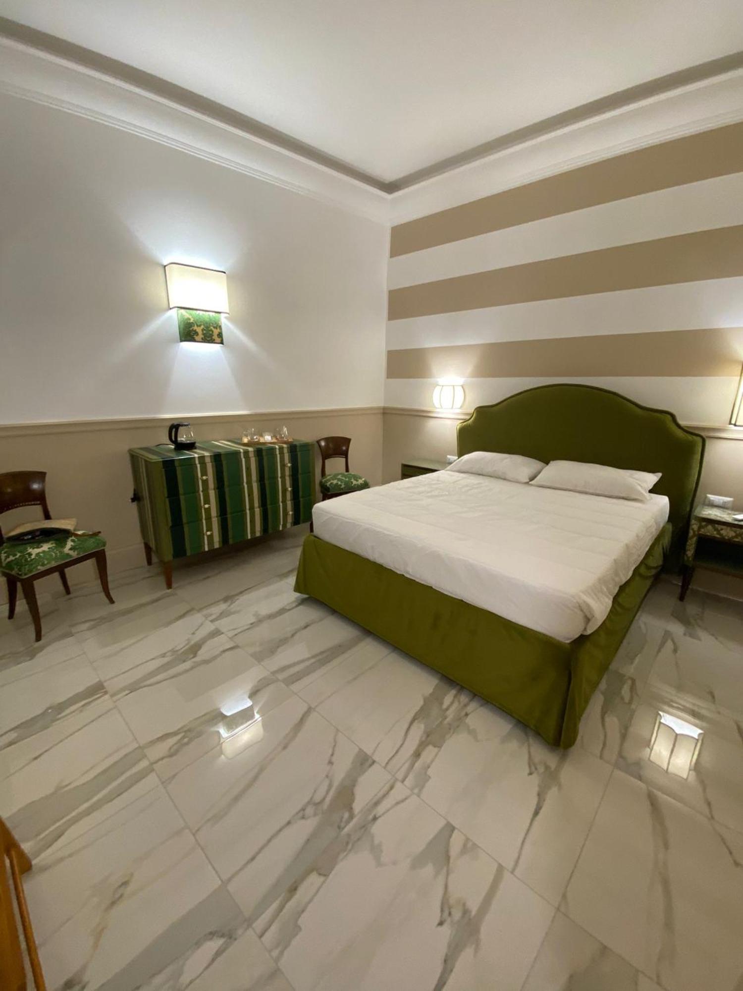 Cozy Luxury Pantheon