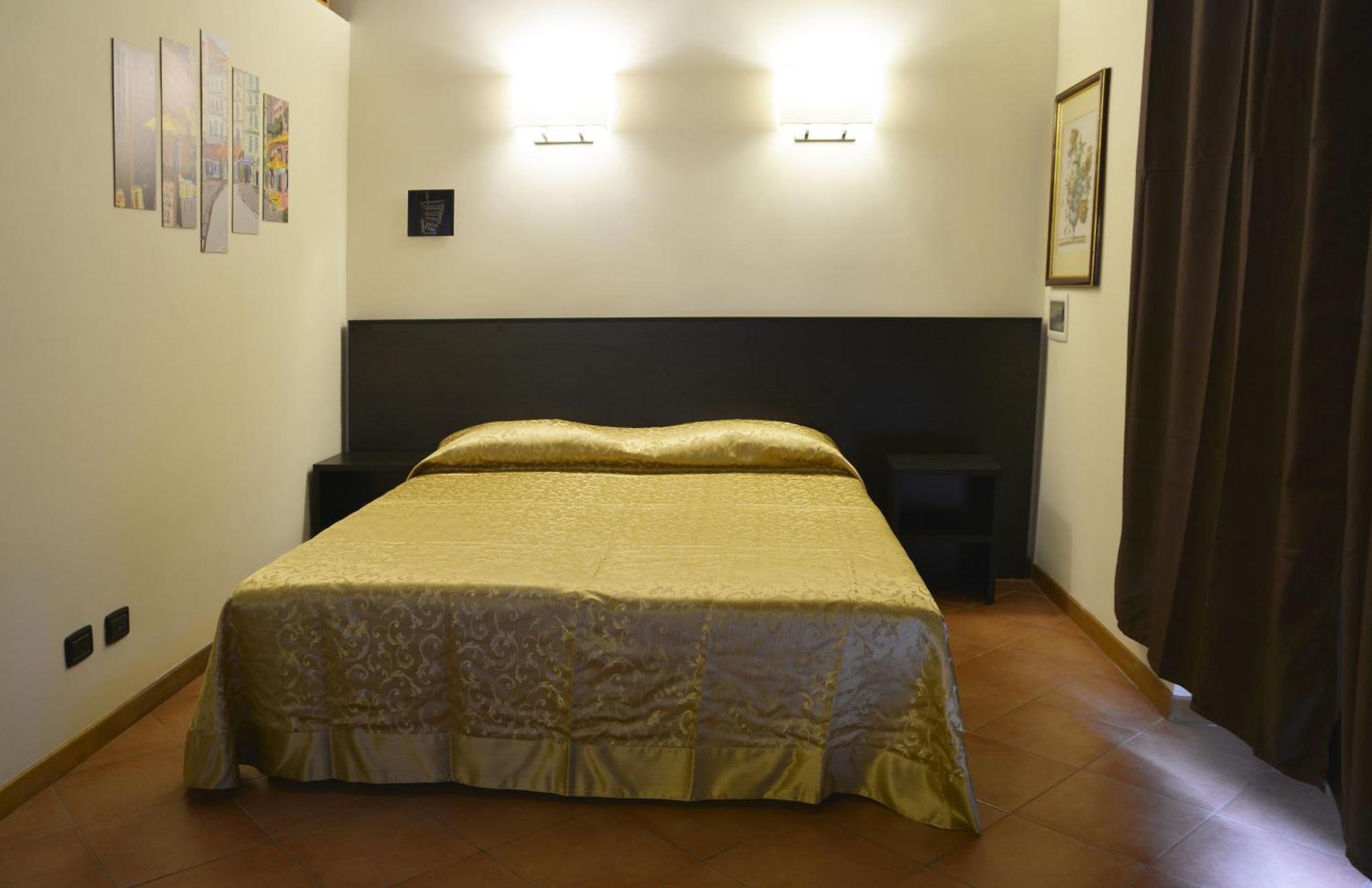 Leilighet Gemelli Holidays -2 Easy Lofts, Groundfloor With Courtyard, Mezzanine Bedroom, Baby & Pet Friendly, Near Monte Mario Station Connecting To Center In 20 Minutes, 2 Steps From Bus, Groceries, Restaurants, Park, Cycle Path - Warm Guest Care In 4 Languag Roma