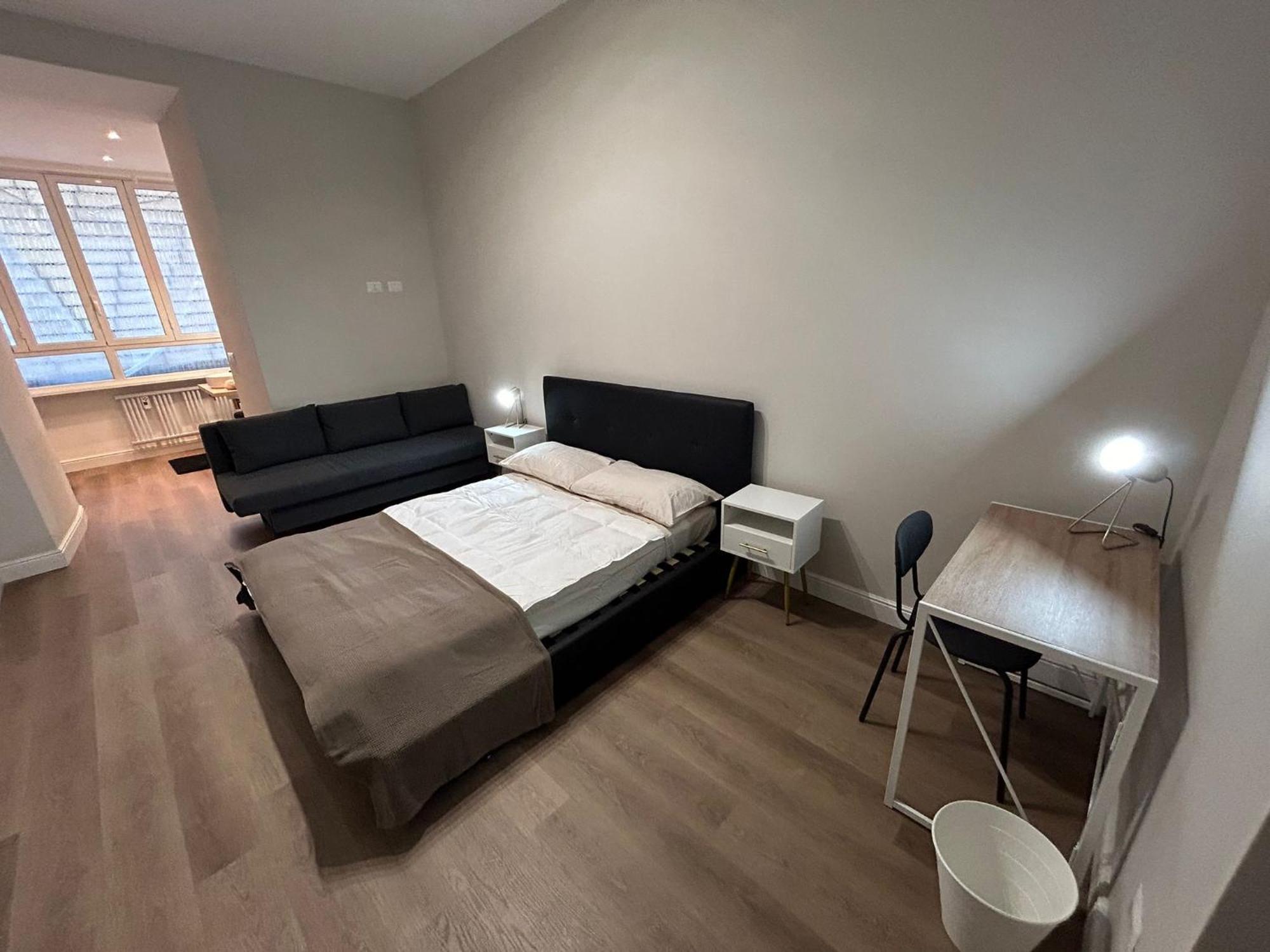 Guest house Principal *