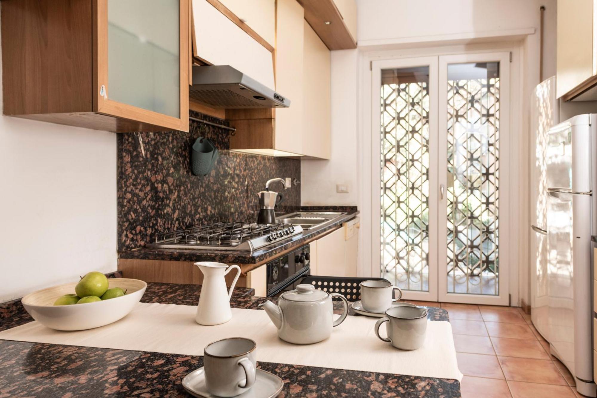 Spazioso Vicino Eur Roma