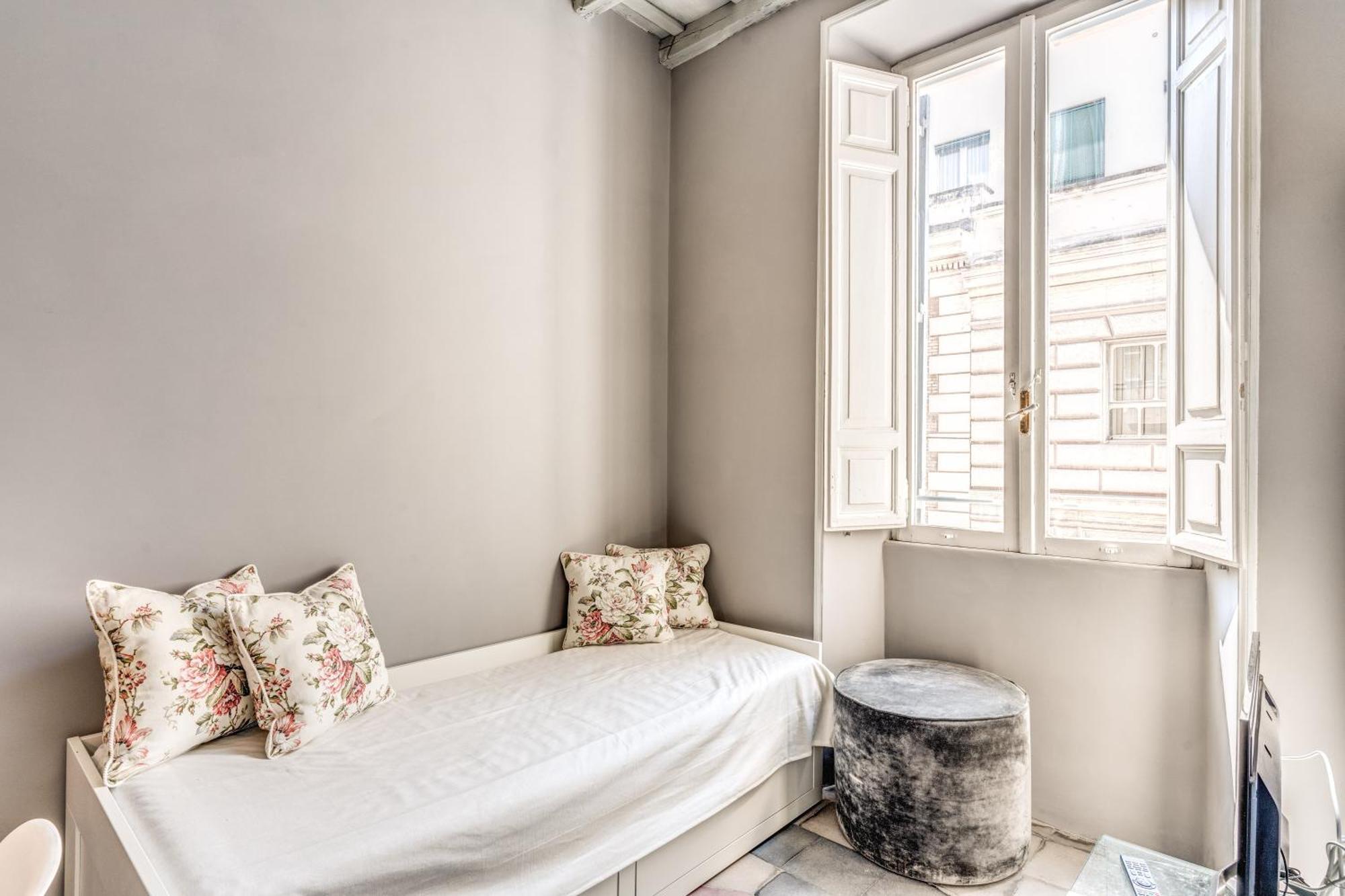 Stylish Flat Near Colosseum Leilighet Roma