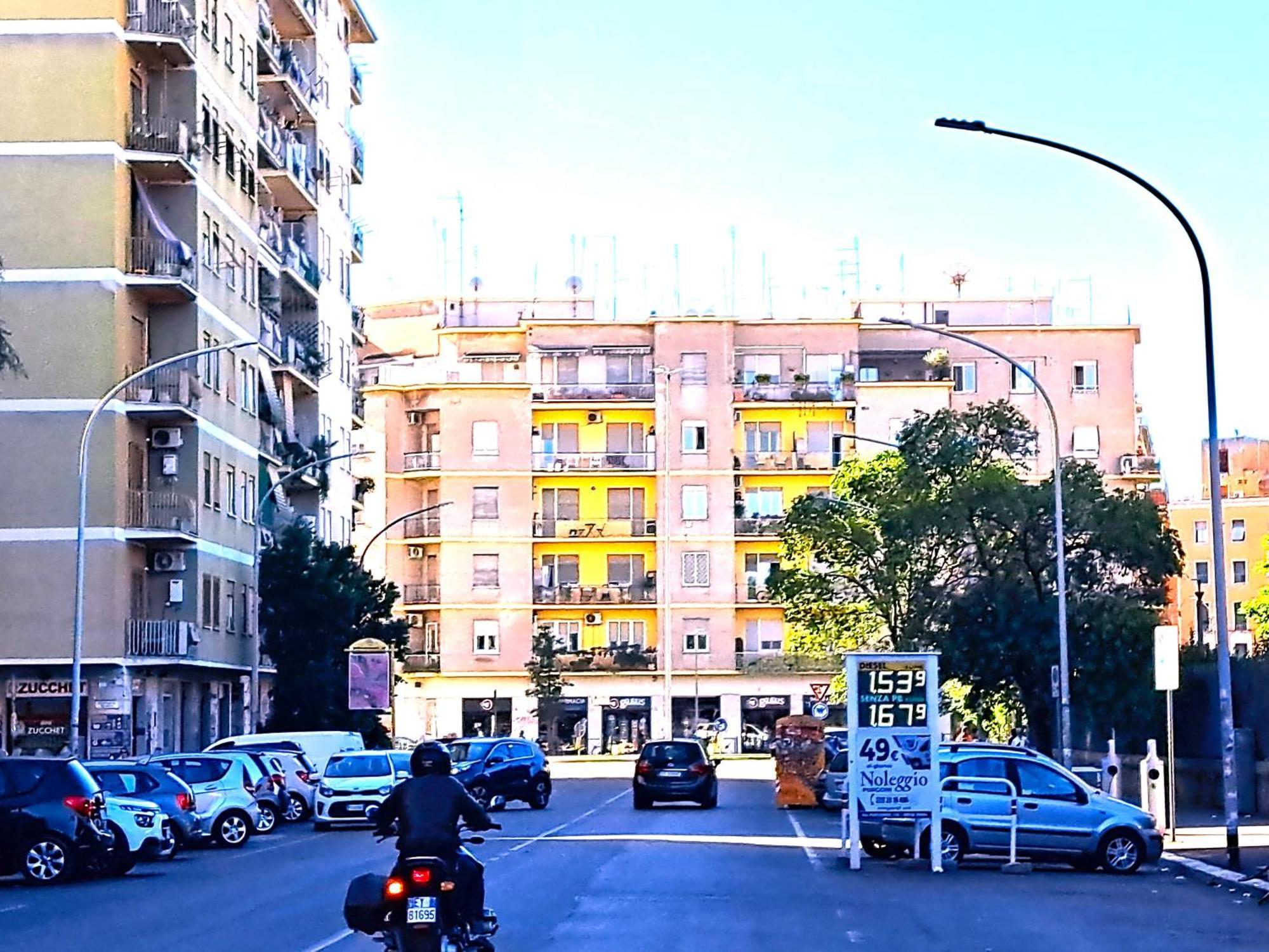 Metro Garbatella Appartamento