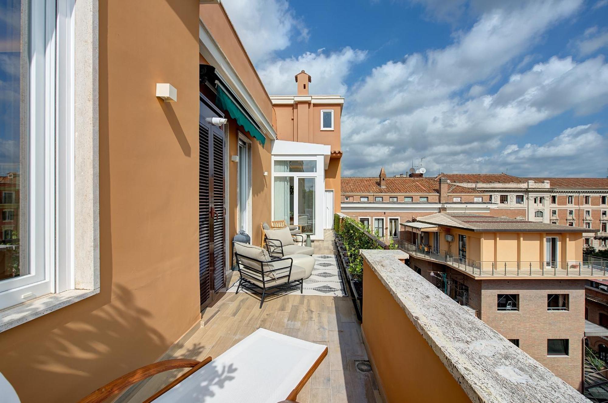 Tevere Rooftop Apartment *