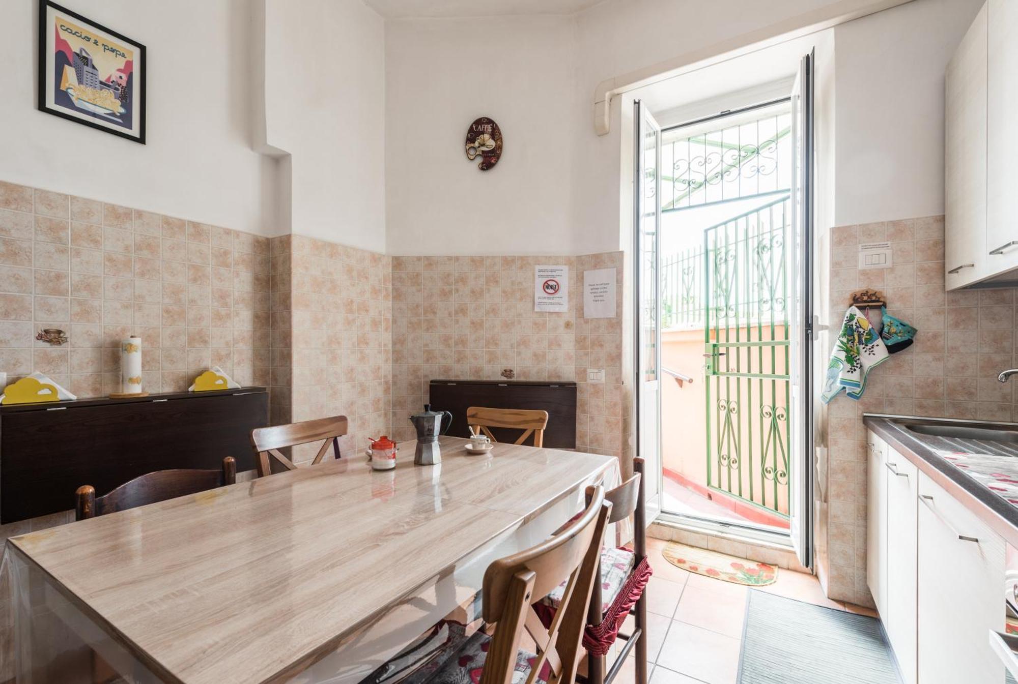 Casa Via Cesena Roma