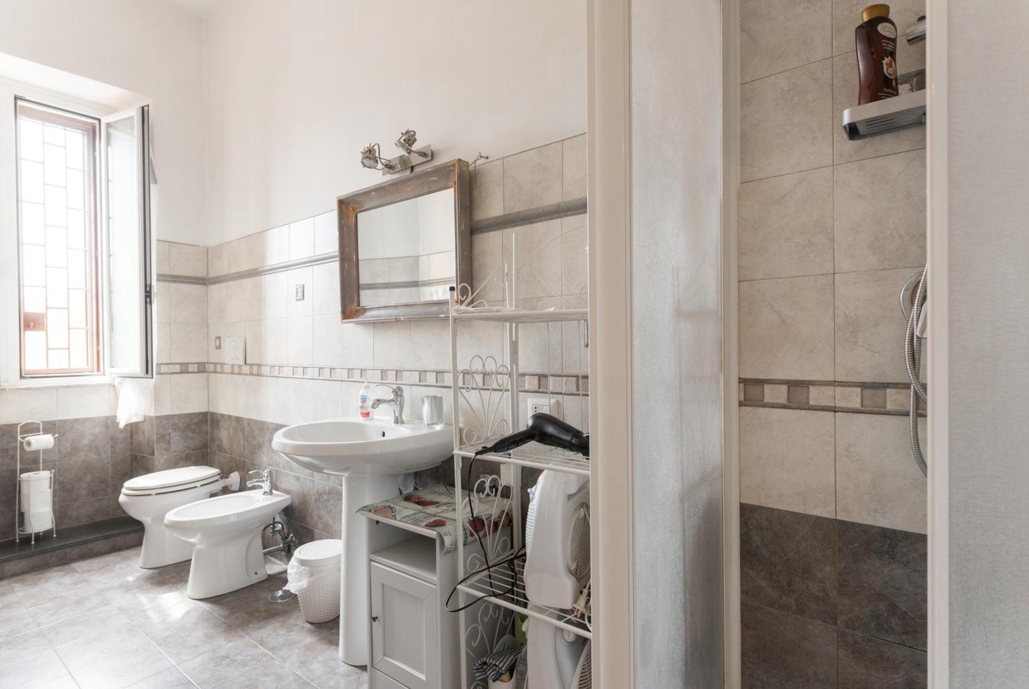 Casa Via Cesena Roma