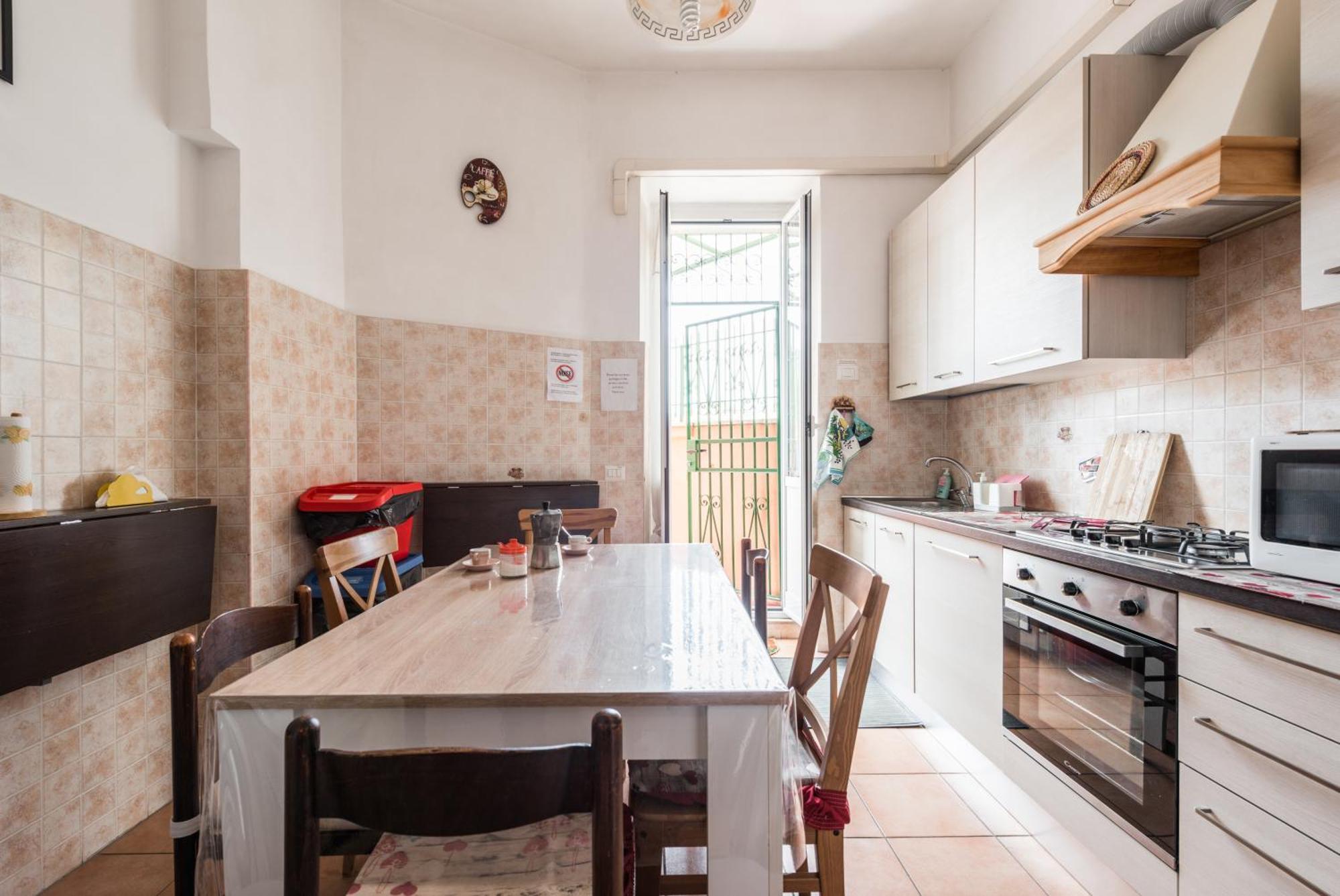 Casa Via Cesena * Roma