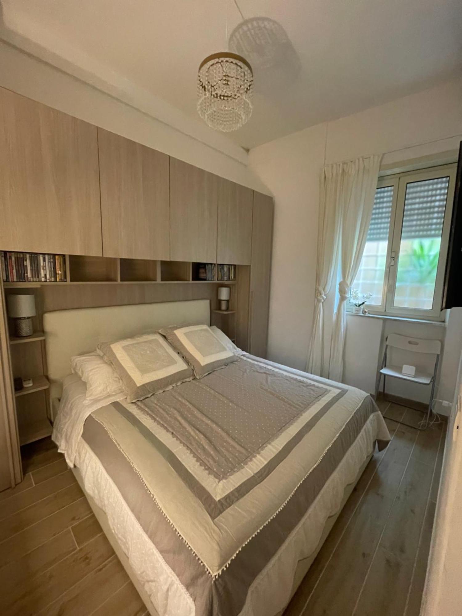Apartment Bilocale Socrates Rom