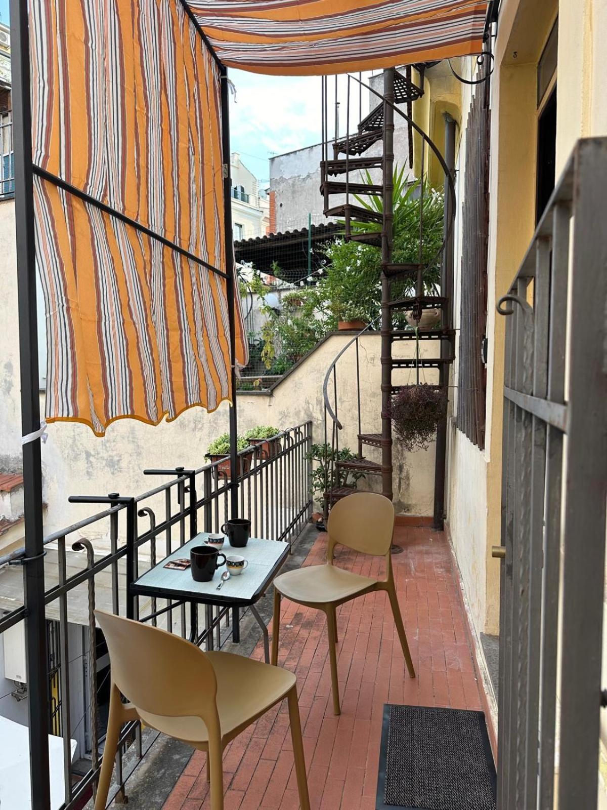 Interno Otto * Roma
