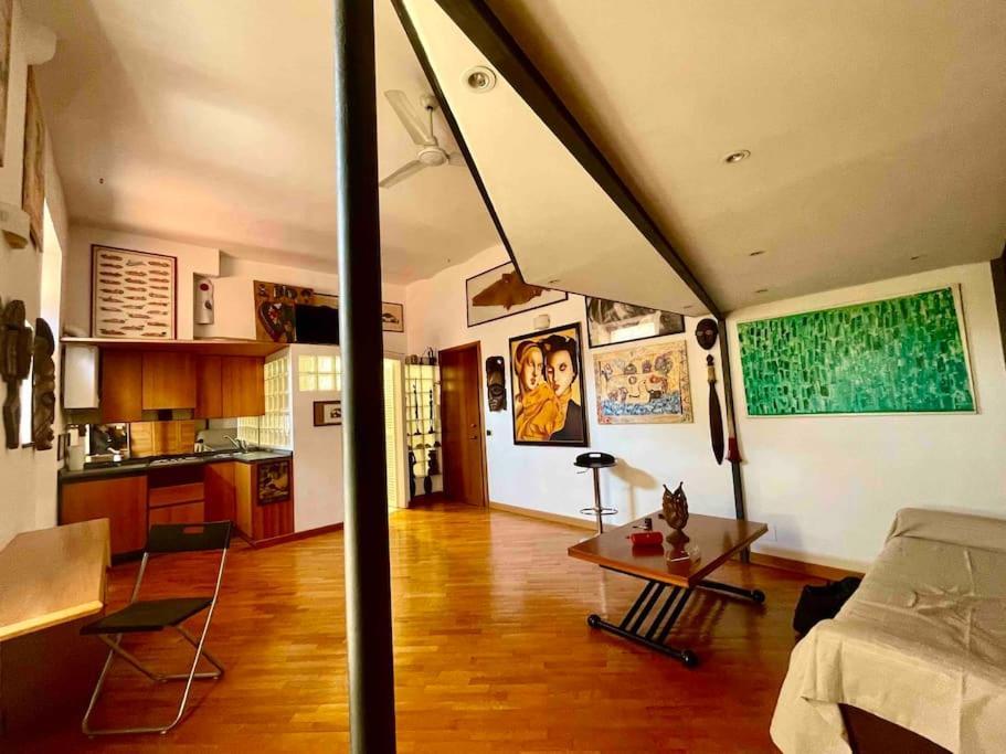 Our Arty Flat In Monti Roma