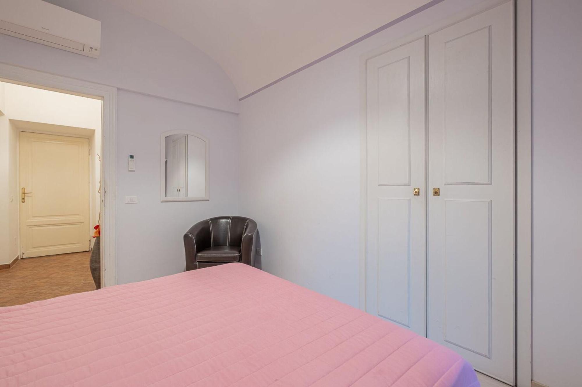 Merulana House Apartment