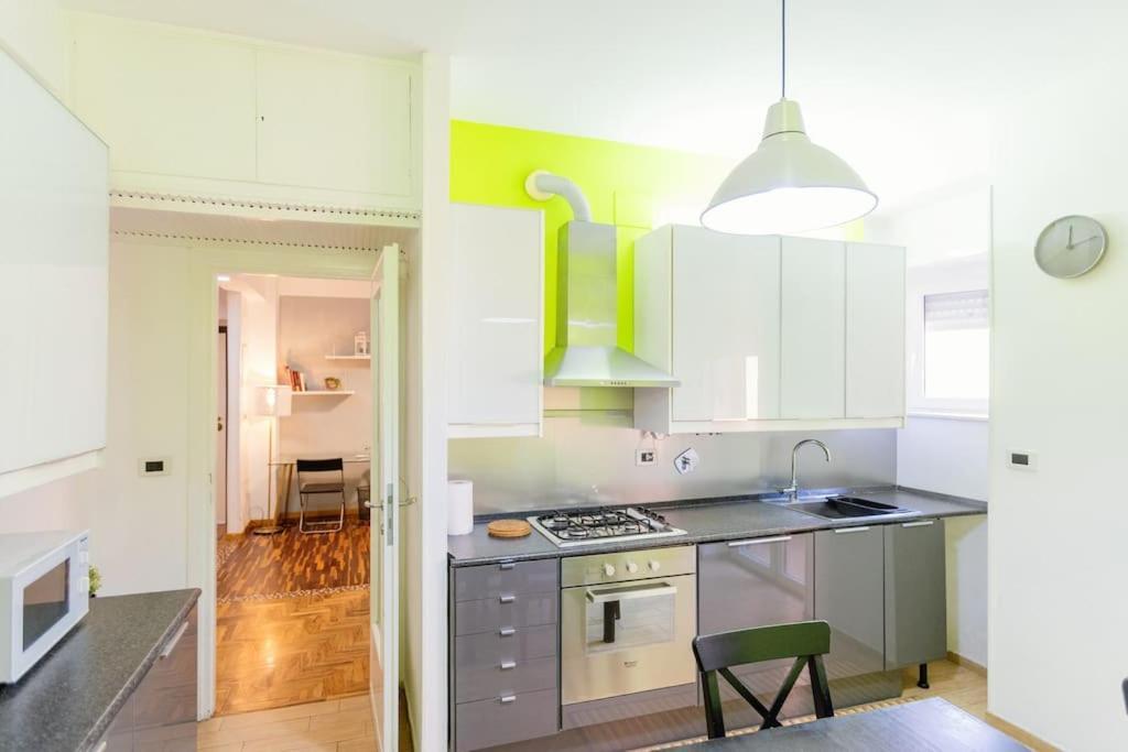 Casa Kalimera Vicino Metro A Turistica Apartamento Roma