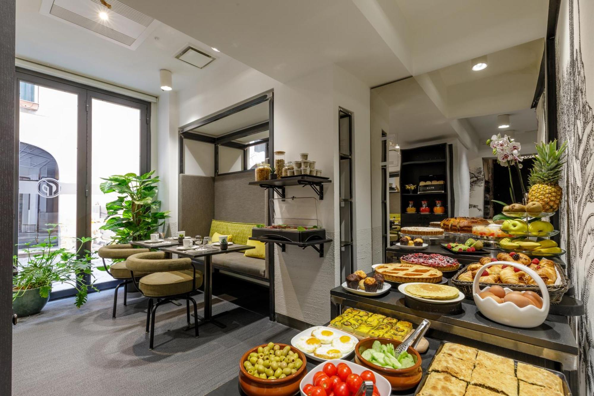 Coronari Palace Hotel 3*