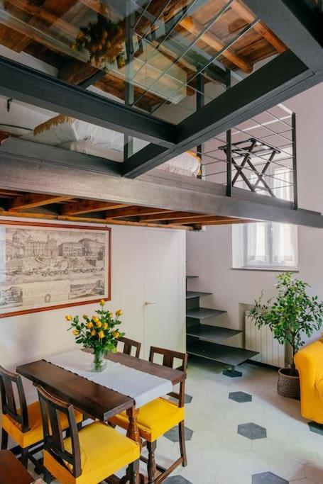 Charming Restored Loft In The Heart Of Trastevere * Roma