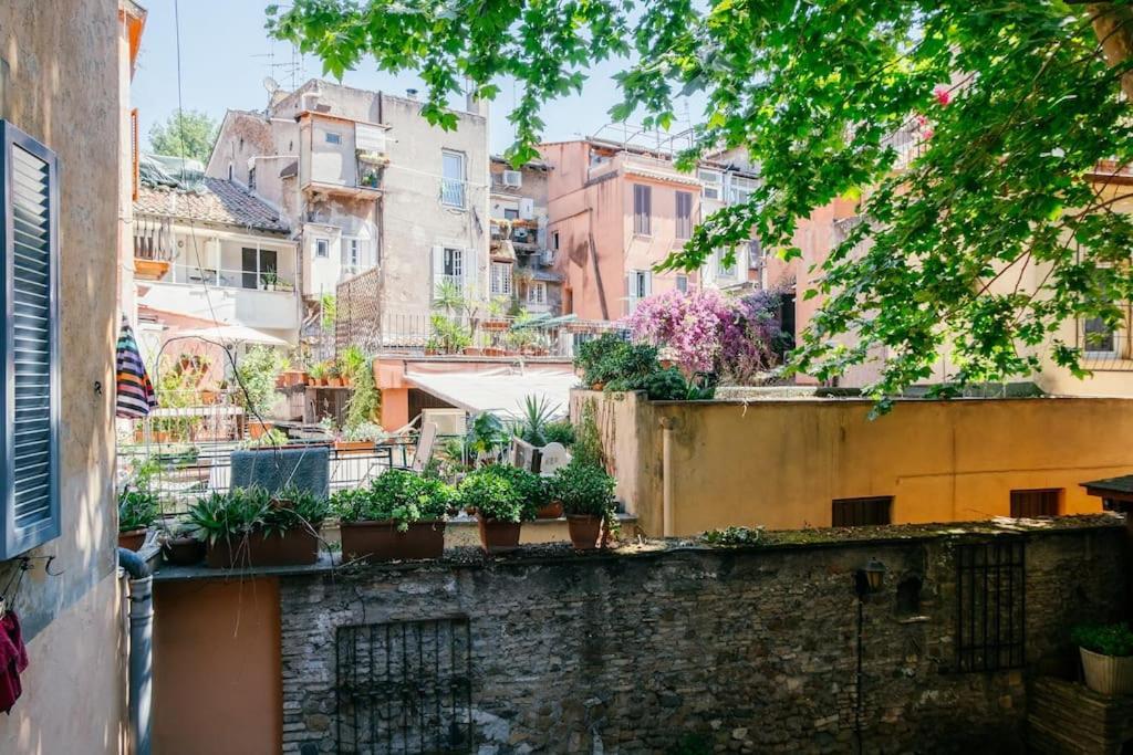 Charming Restored Loft In The Heart Of Trastevere * Roma