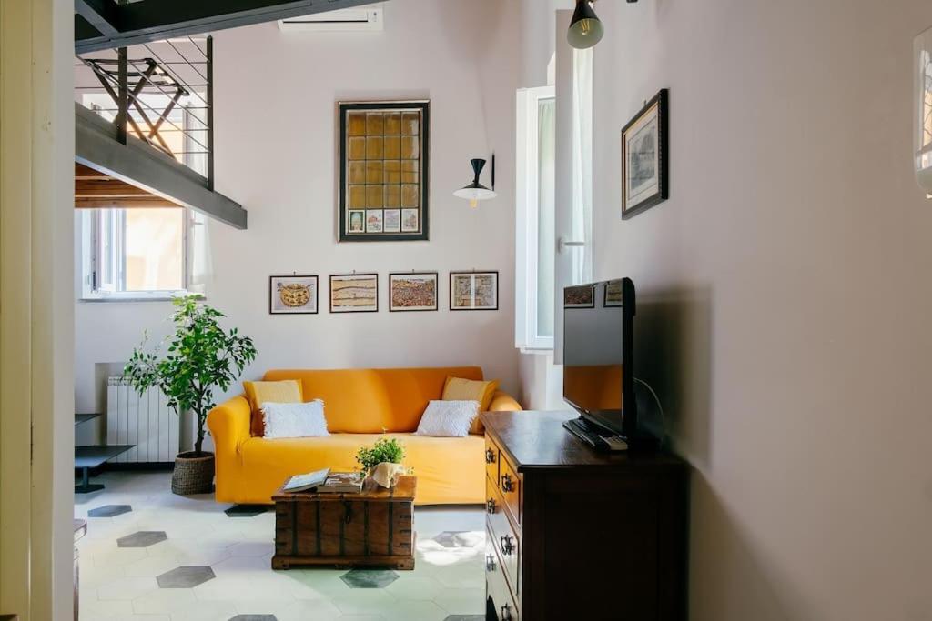 Charming Restored Loft In The Heart Of Trastevere Leilighet *