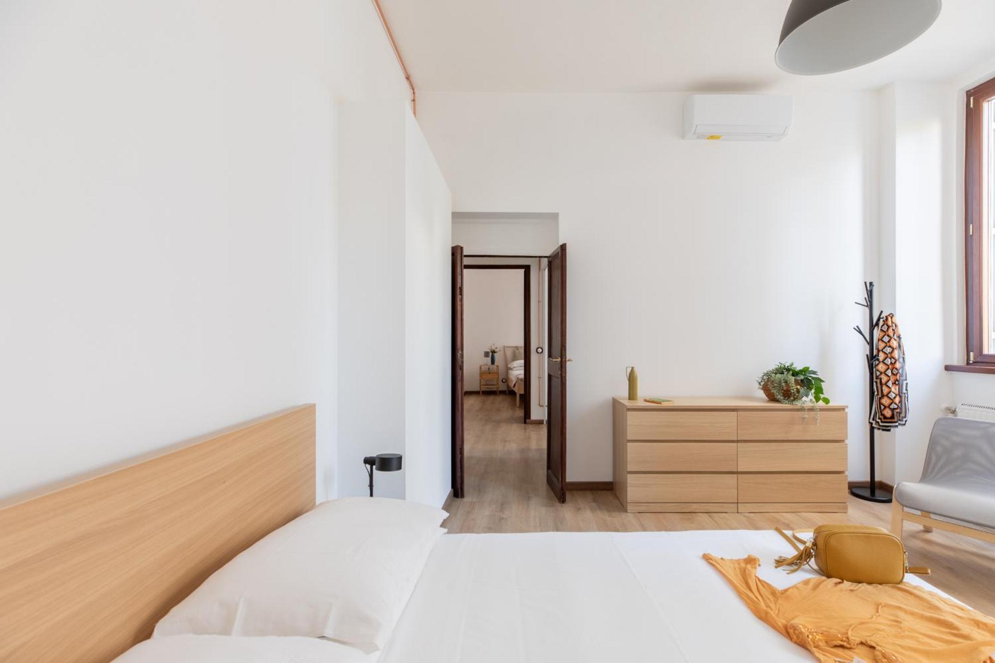 Iflat Bright Brand New 3-bedroom In Monti * Roma