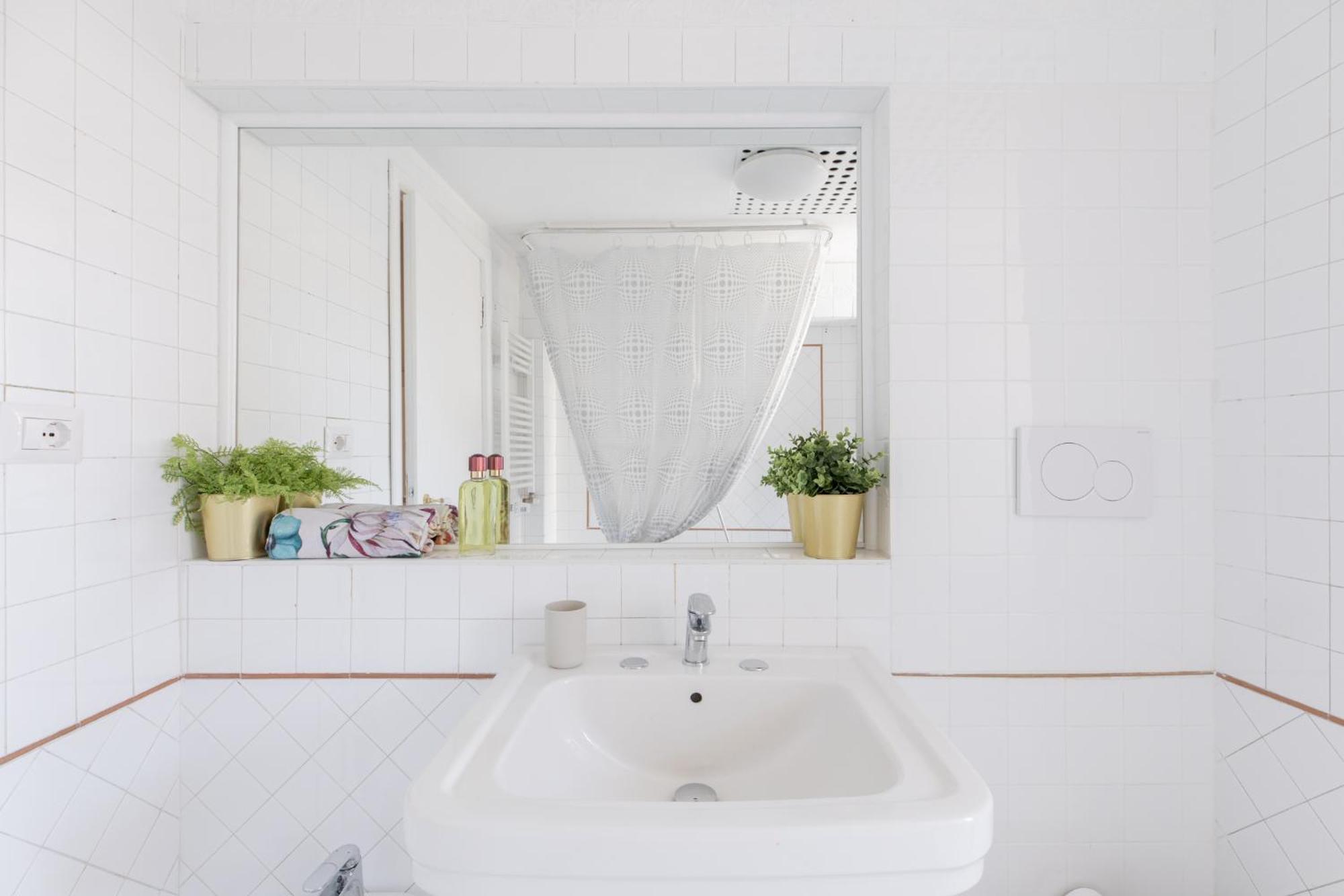 Iflat Bright Brand New 3-bedroom In Monti