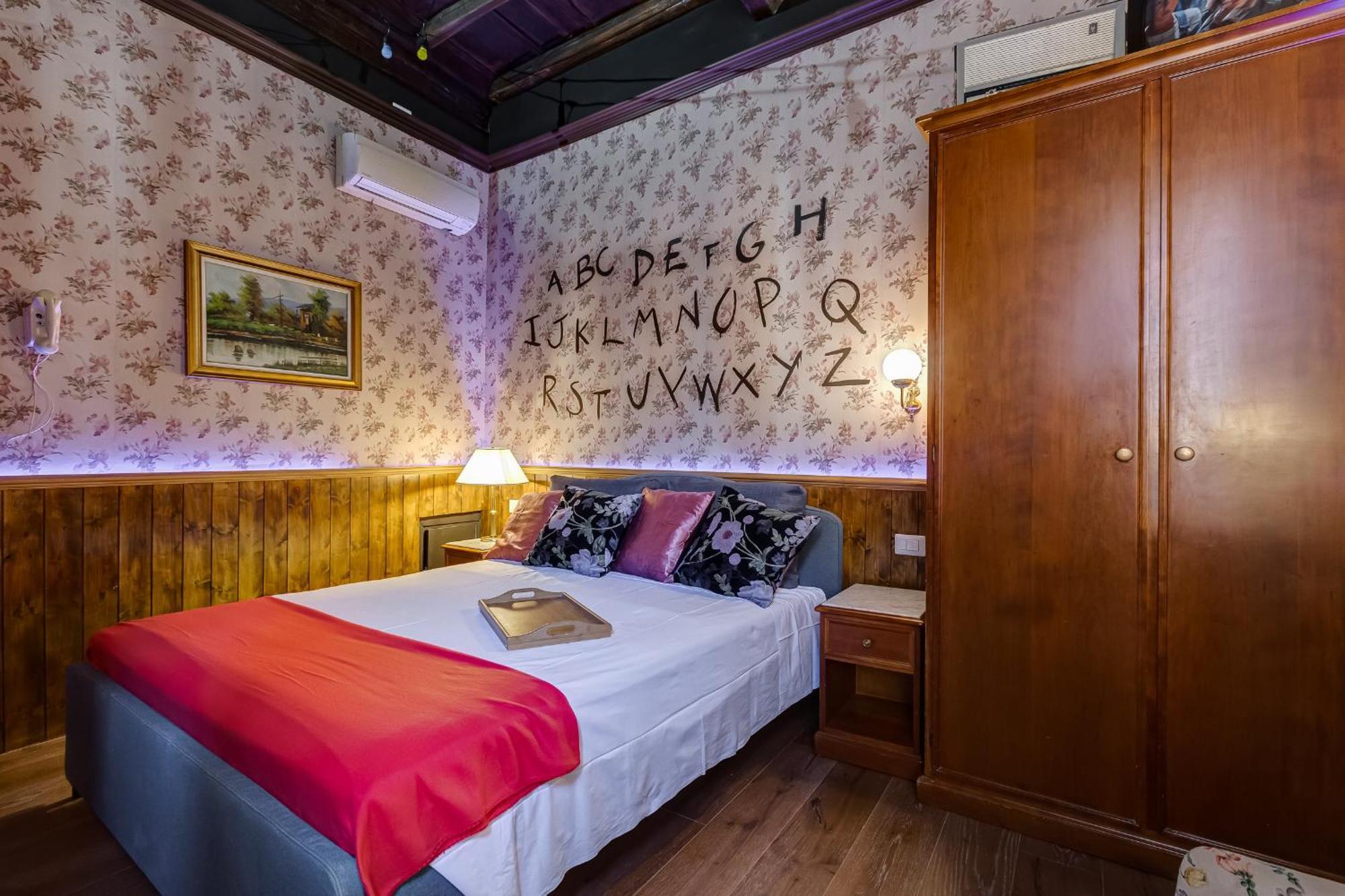 Stranger Pod Apartment Rome